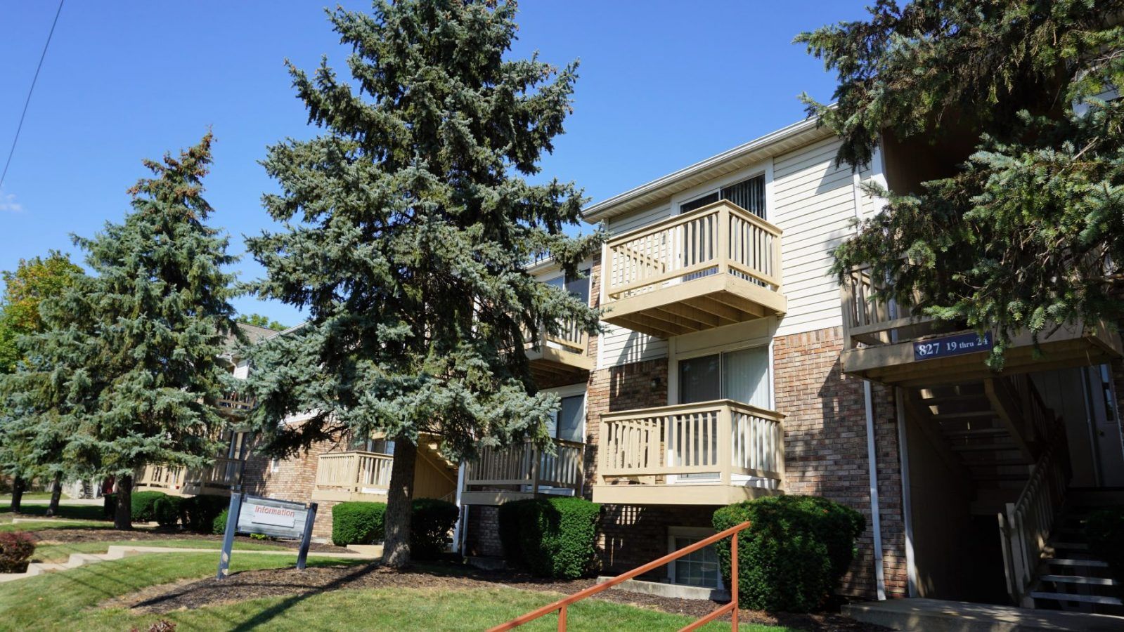 Vantage Pointe Apartments