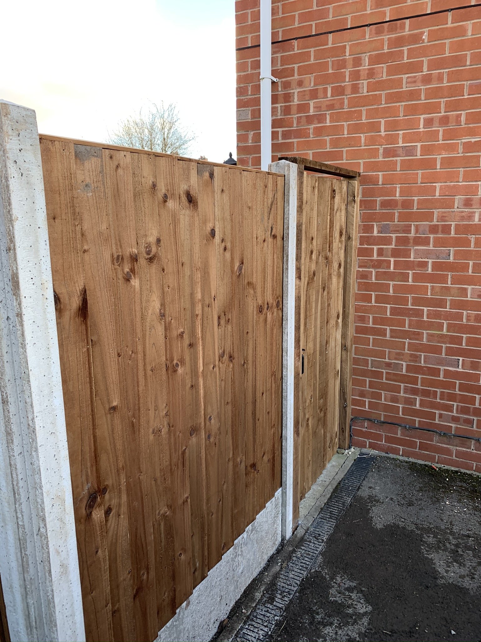 Dovedale Fencing Supply & Manufacturers