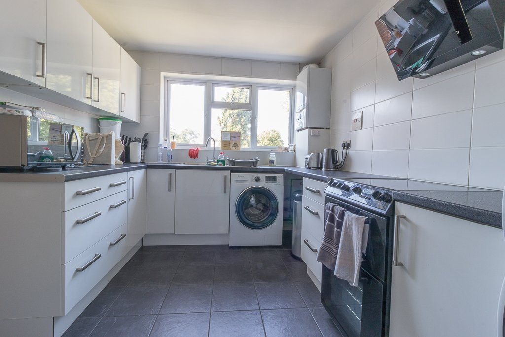 Howton Place, Bushey, WD23 1HX AG Estate Agents