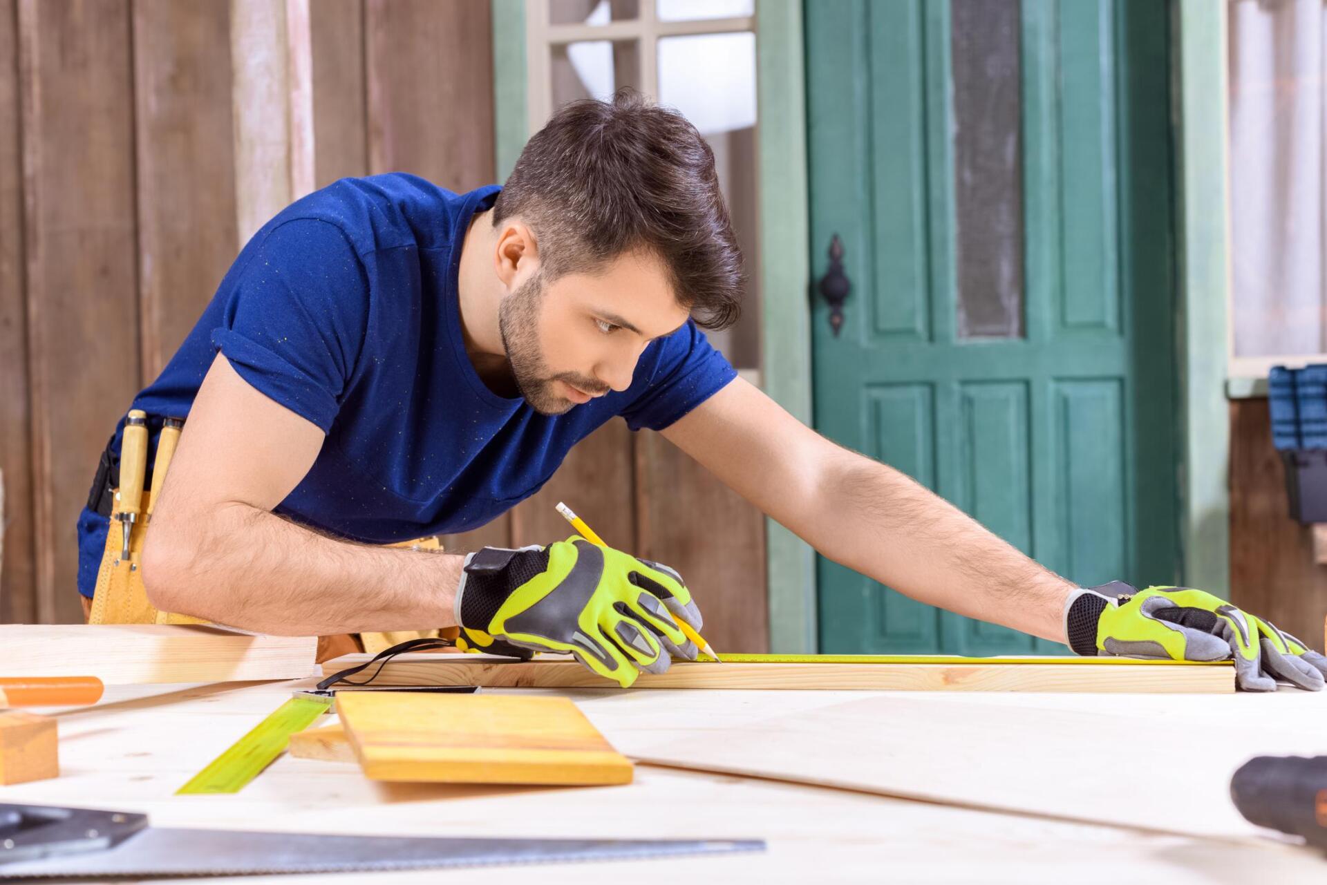 Commercial and Residential Contractor Carpenter Services, Calgary