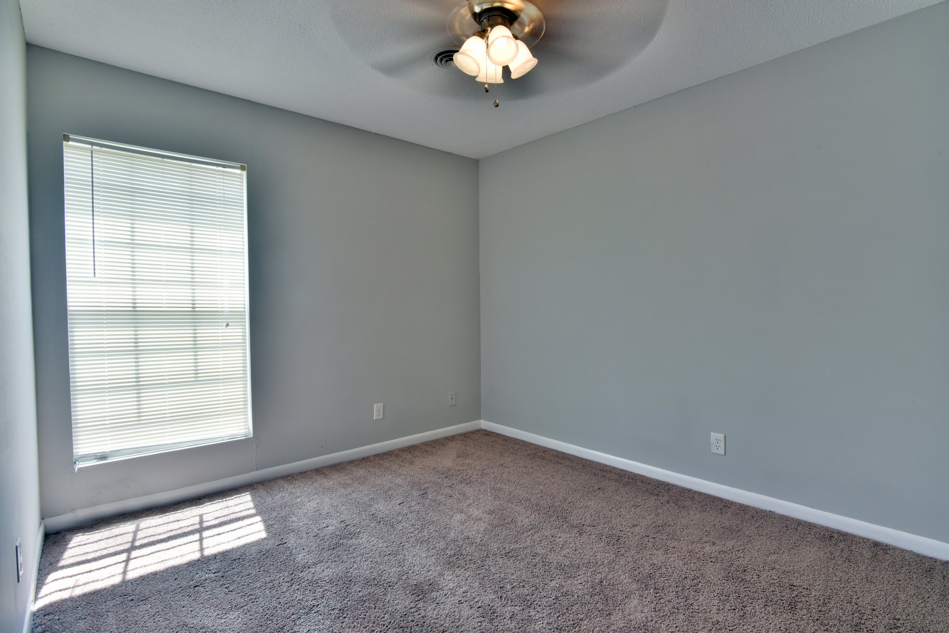 Albany, GA Apartments for Rent Pool, Sundeck, Lake Views, Patios