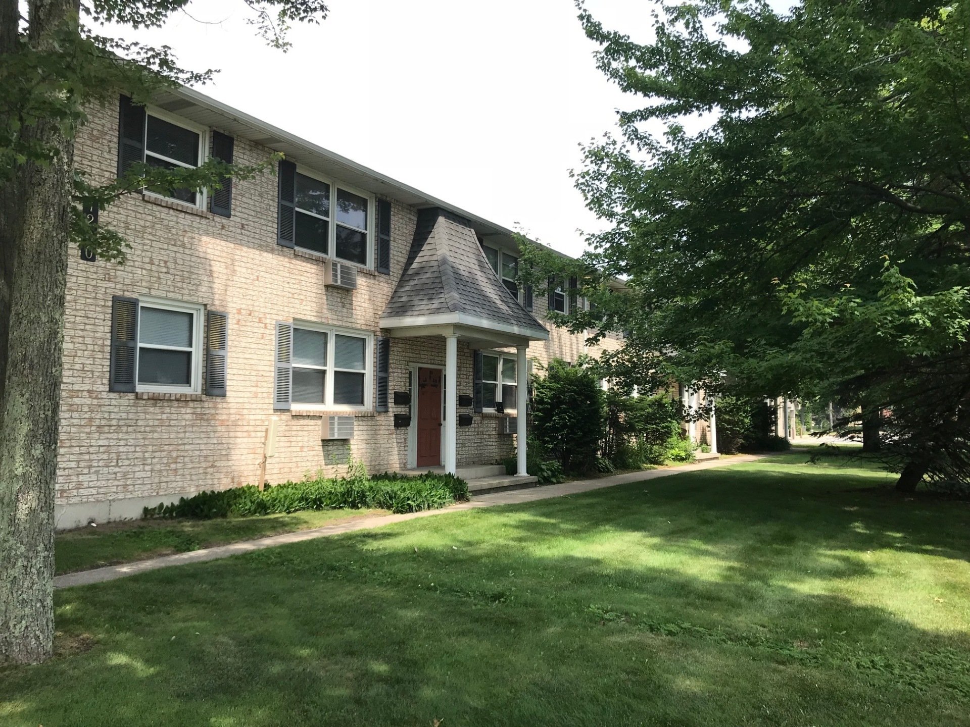 Gateway Real Estate Management, LLC North Aire Apartments