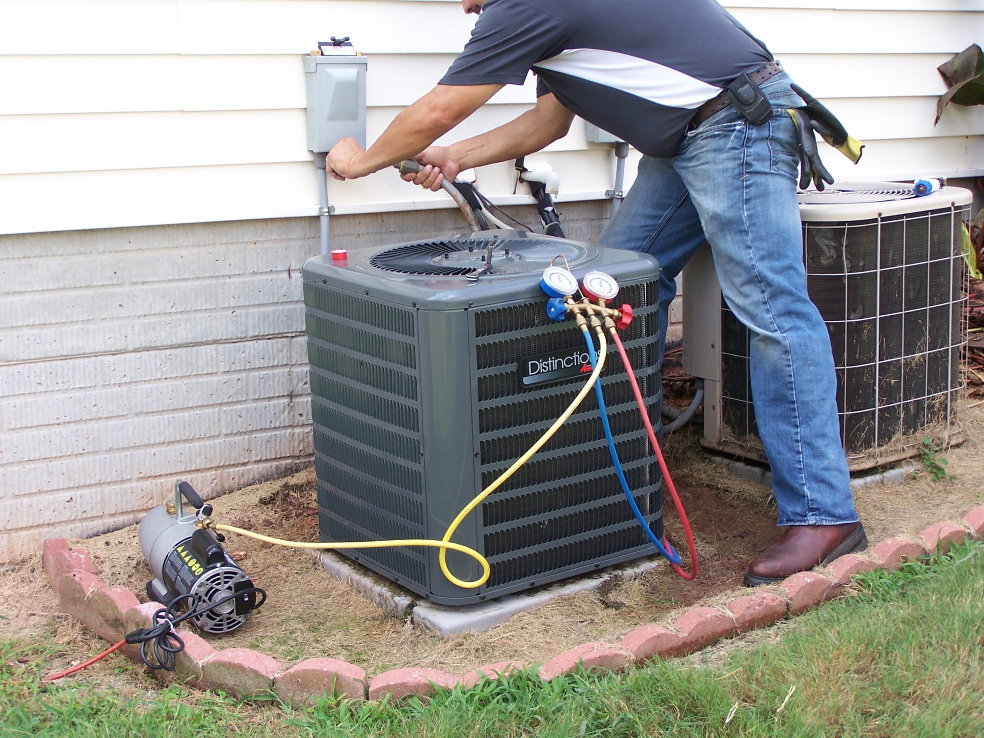 Causes & Solutions Leaking Air Conditioners