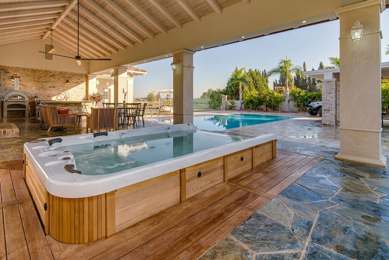 Hot Tub Tony's Geneva, IL Swim Spas