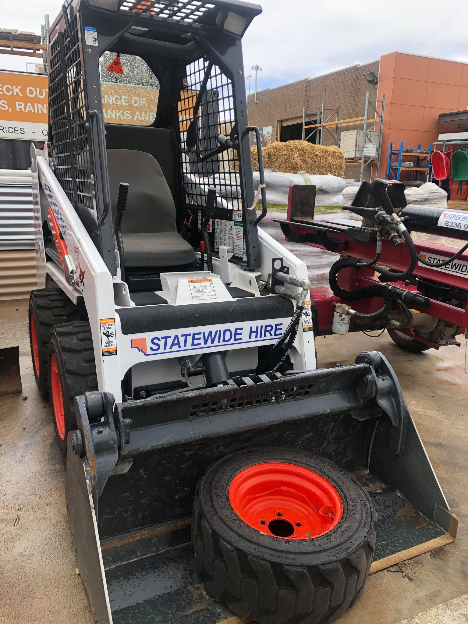 Skid Steer HireMini Loader HireDingo/Kanga/Bobcat Hire Adelaide