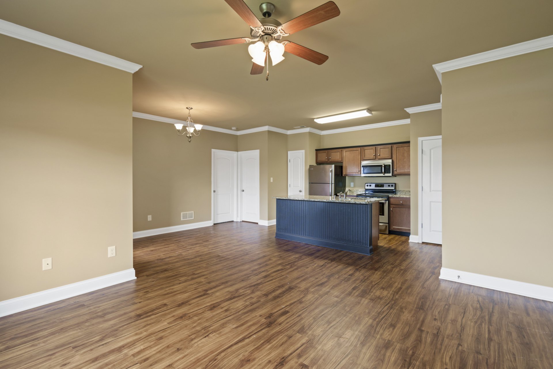 Pine Groves Apartments at 6068 Louisiville Road, Bowling Green