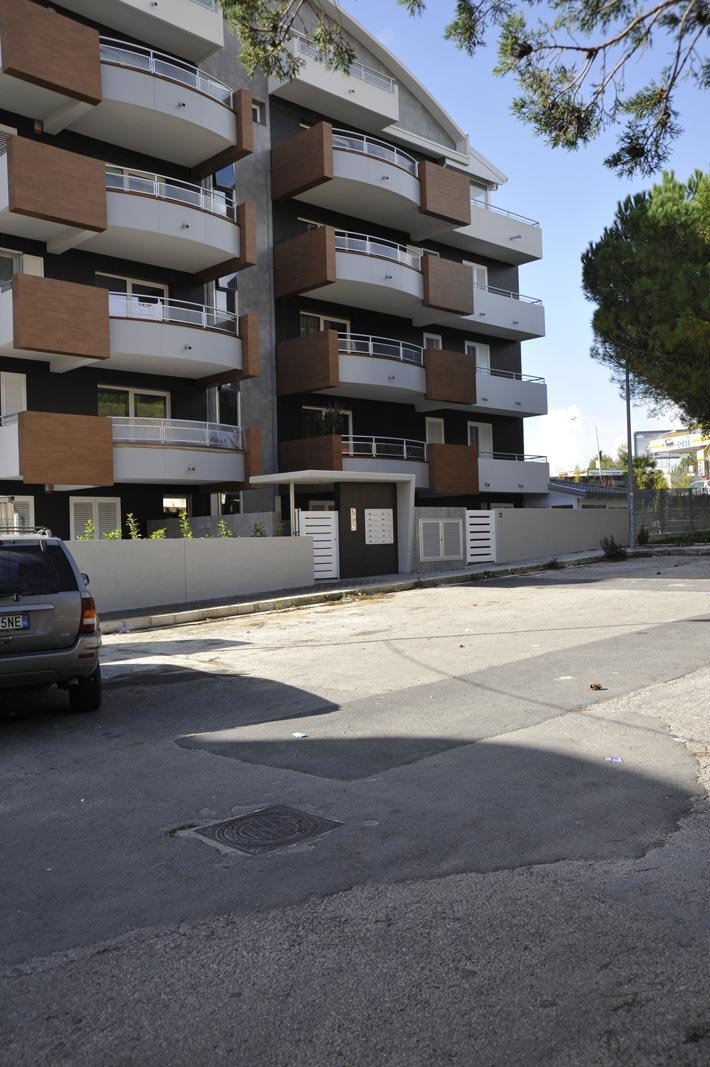 Cancelli e portoni garage Ragusa, RG Serrande Puglisi