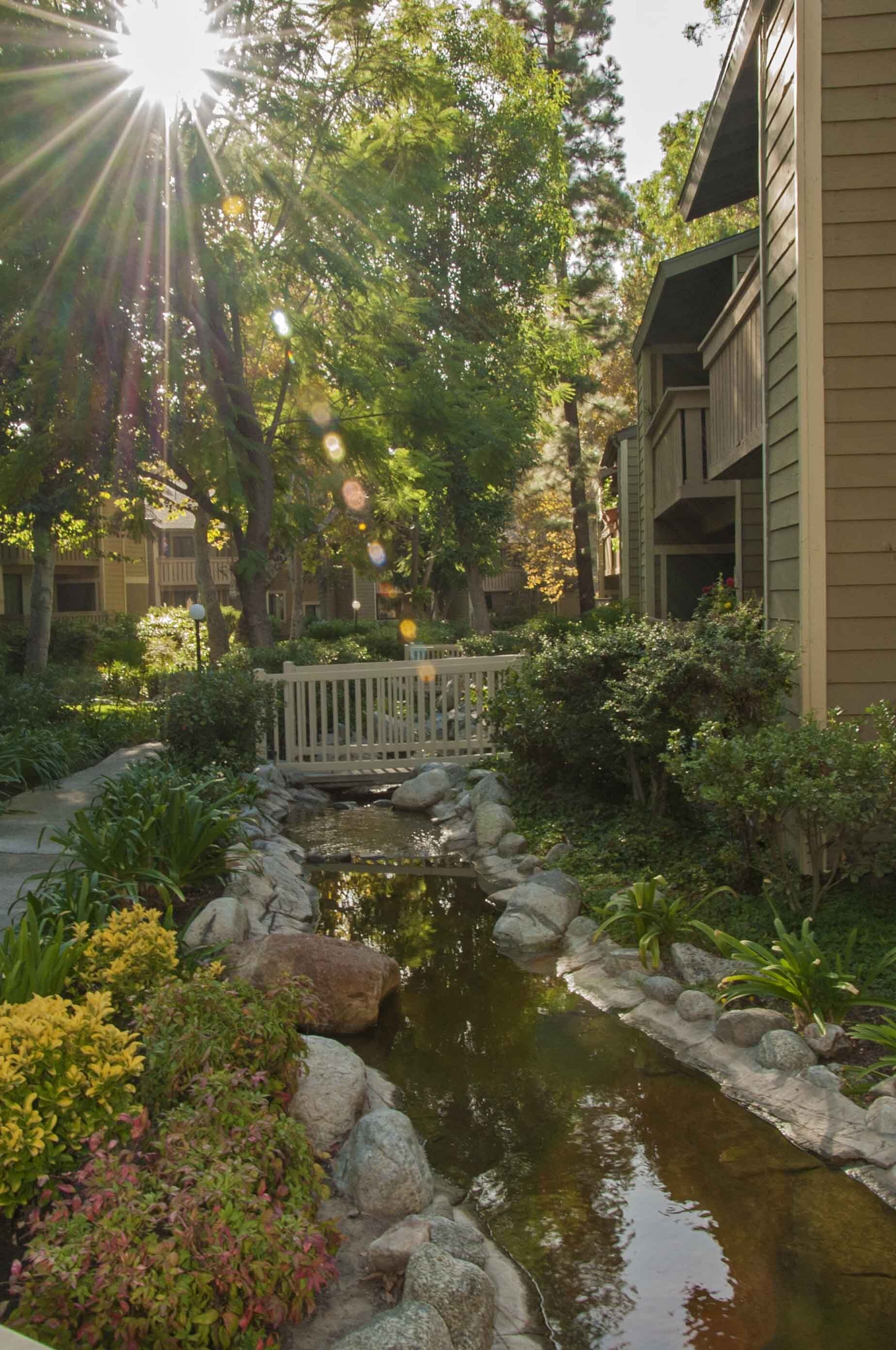 River Oaks Apartments Lake Forest