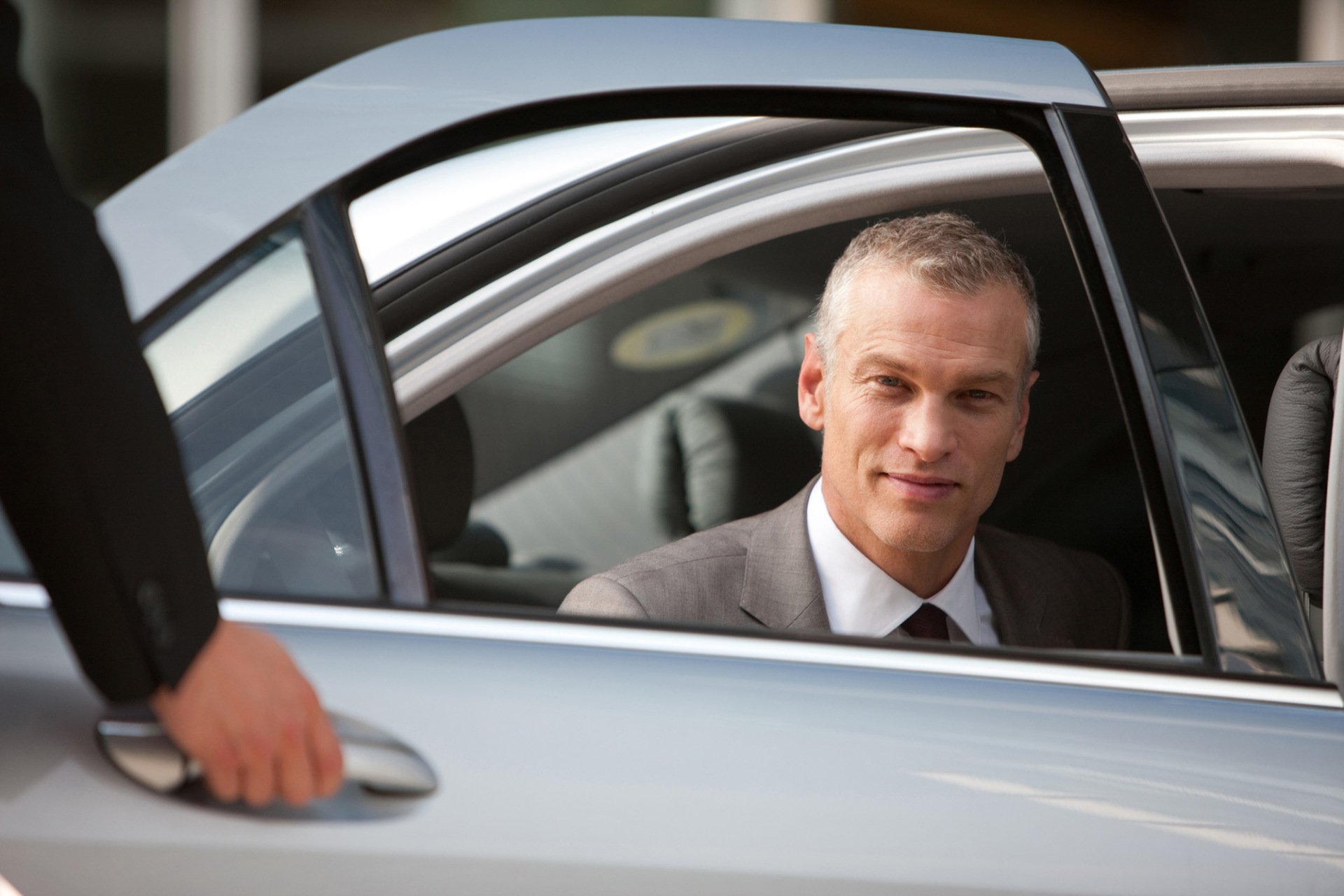 Taxi Company in Leamington Spa & Warwick Sapphire Taxis