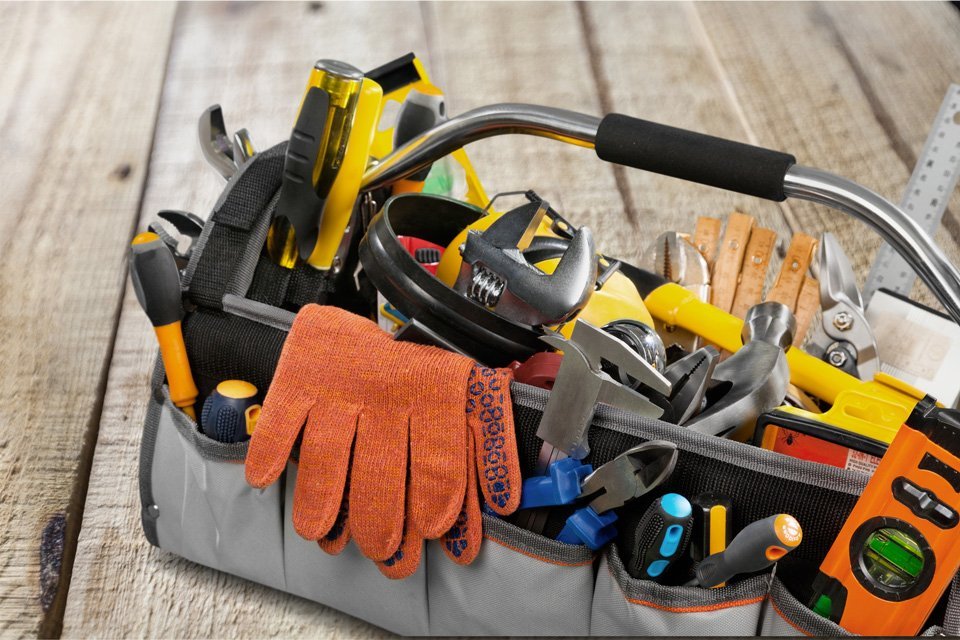 4 REASONS TO RENT TOOLS WHEN STARTING A NEW BUSINESS