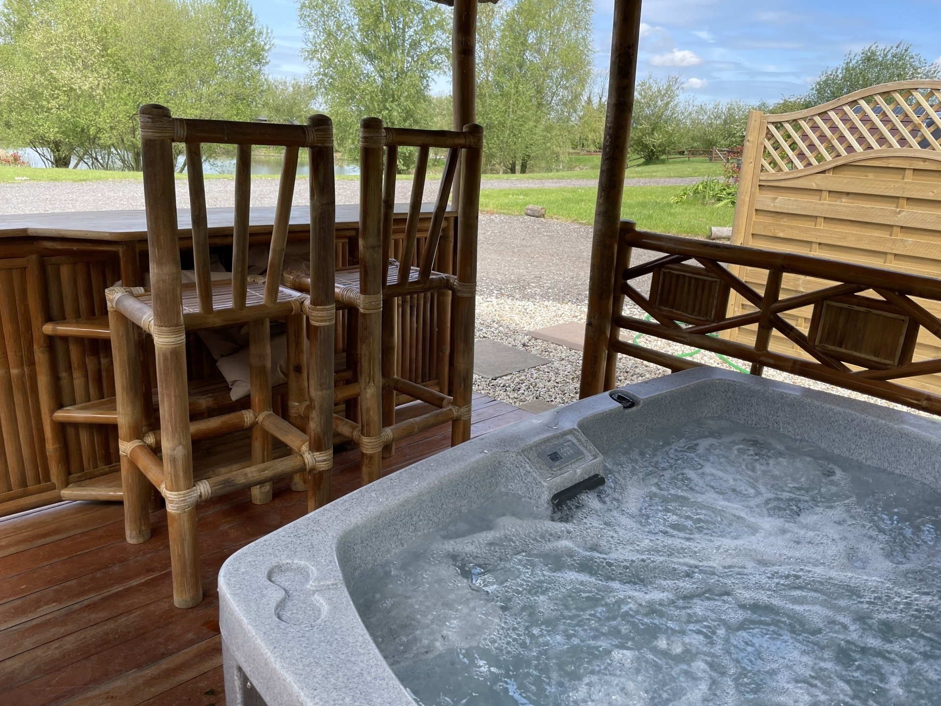 The Lodge Luxury Glamping Lodge with Hot Tub Bristol, Bath & Cotswolds