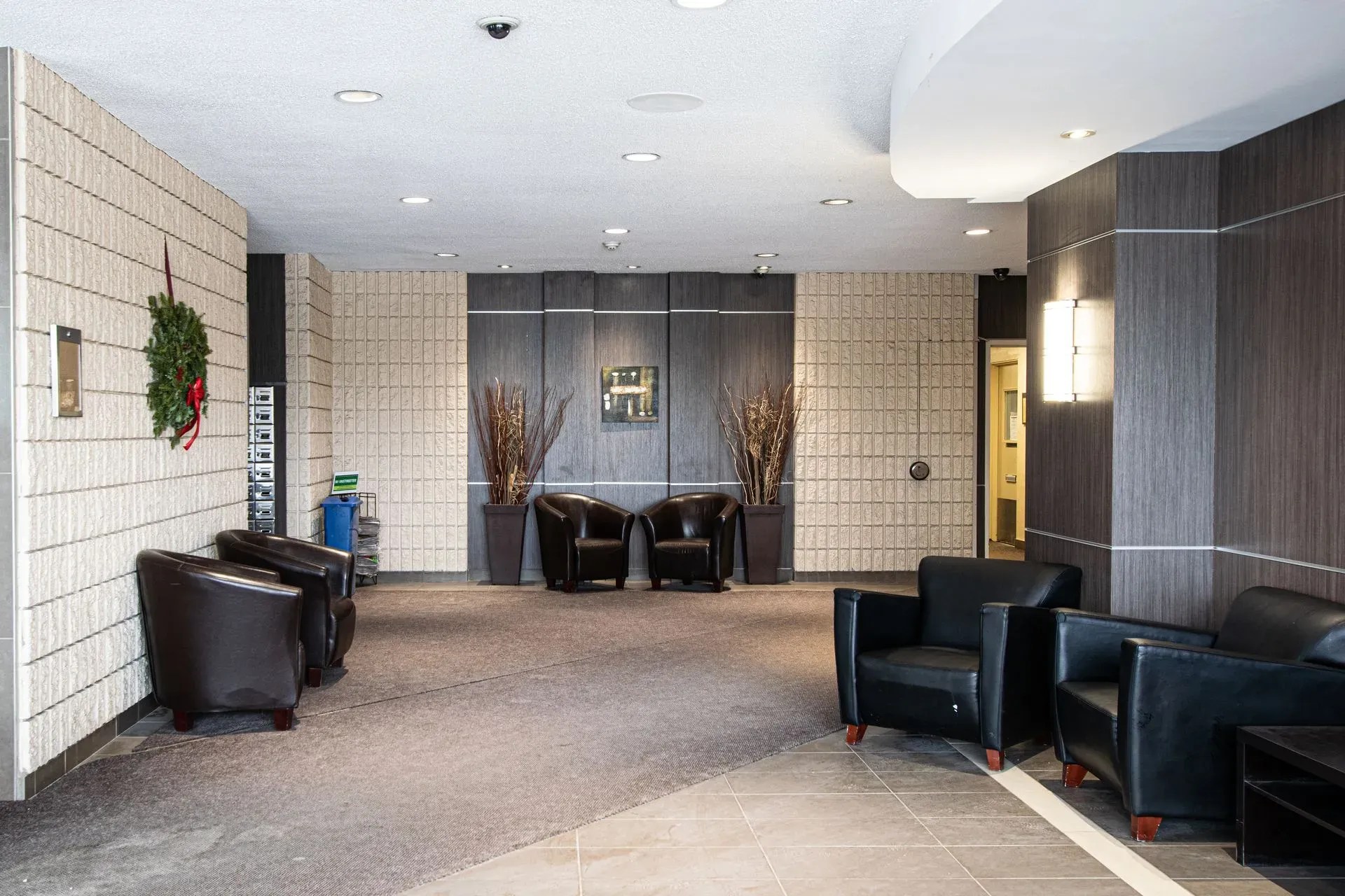 Know Your Neighborhood, Ottawa, 190 Lees Avenue