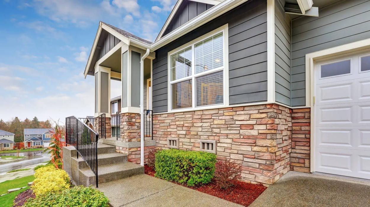 Siding Universal Roofing & Chimney Long Island, NY