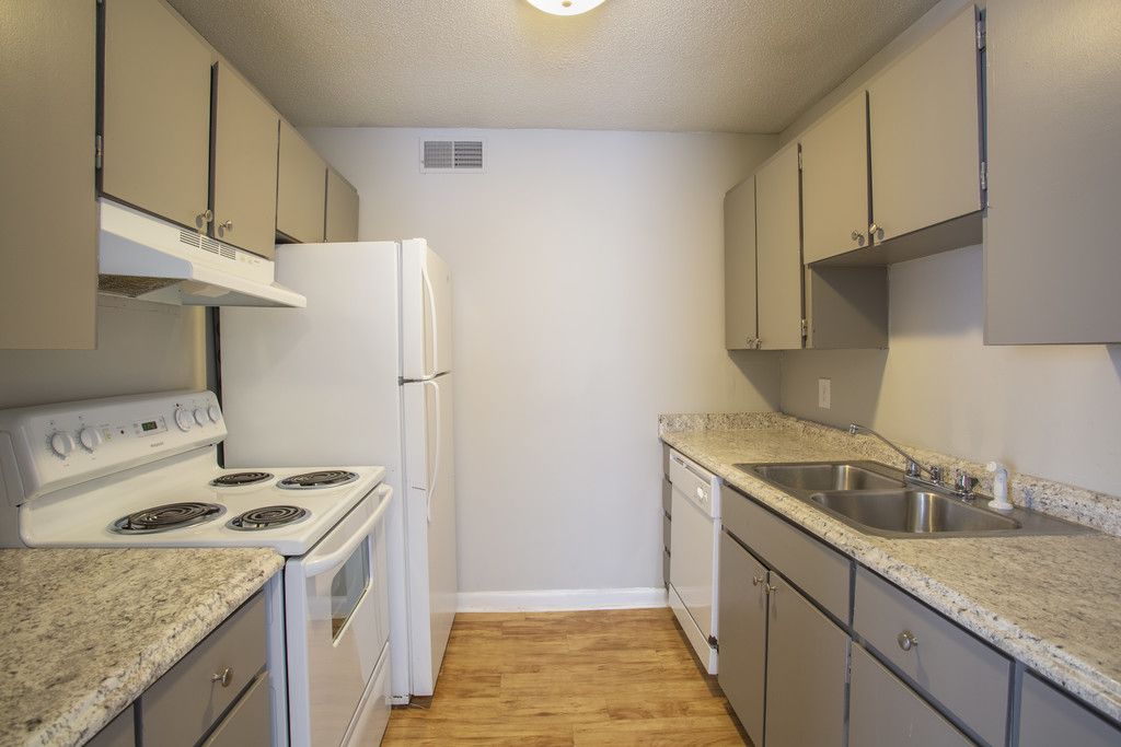 The Bradford Apartments Greer's Apartments