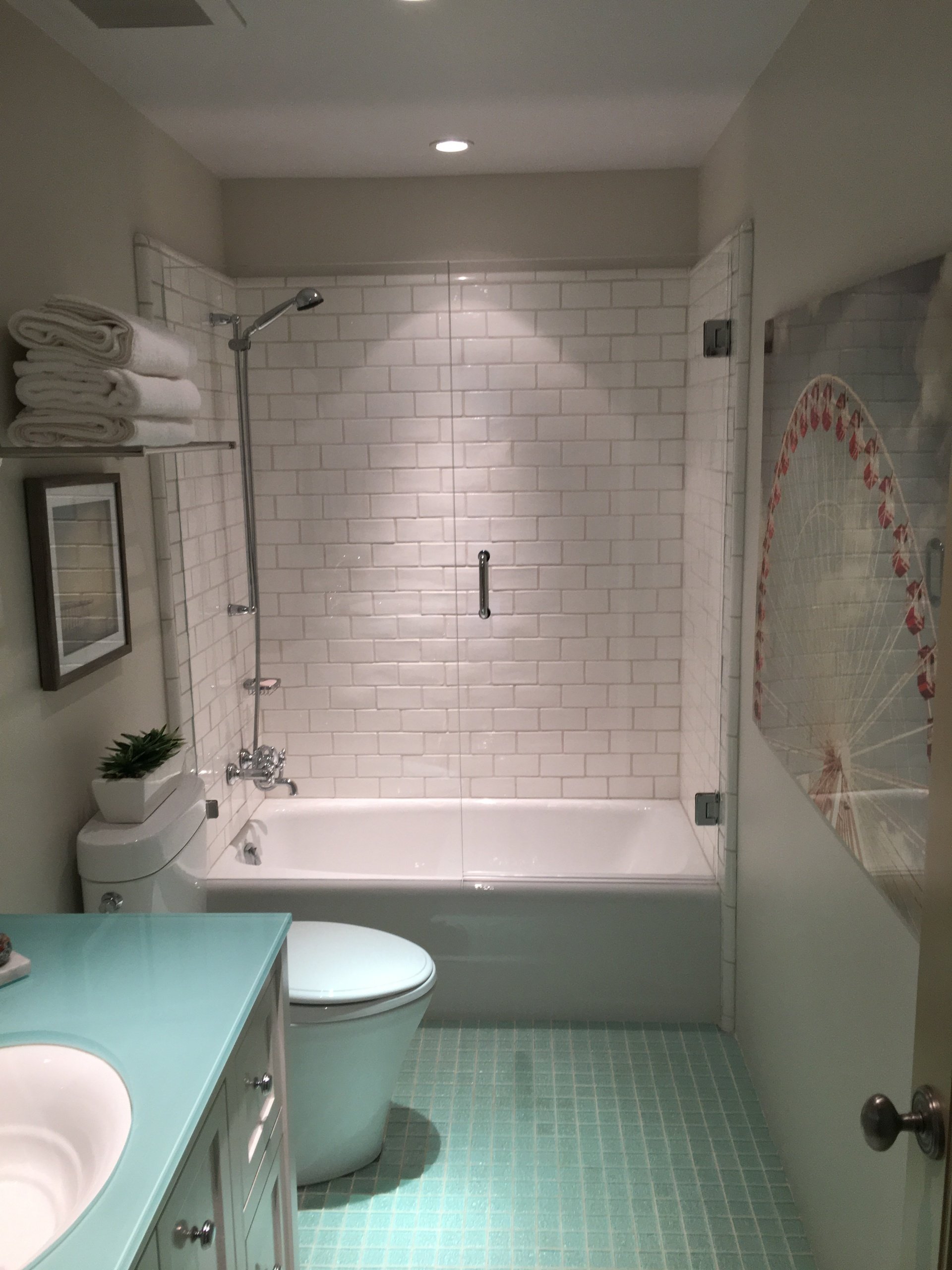 Top Rated Custom Bathtub & Shower Enclosures Company in Thousand Oaks