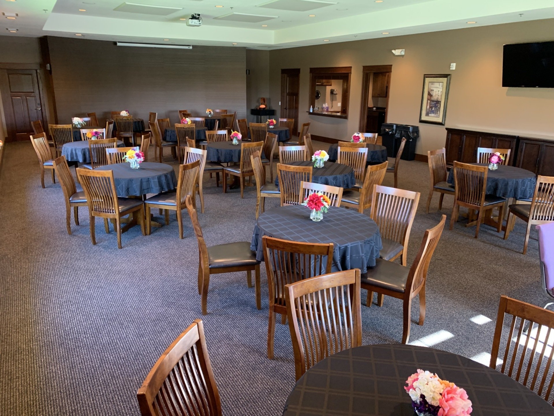 Our Facilities Lind Family Funeral Home