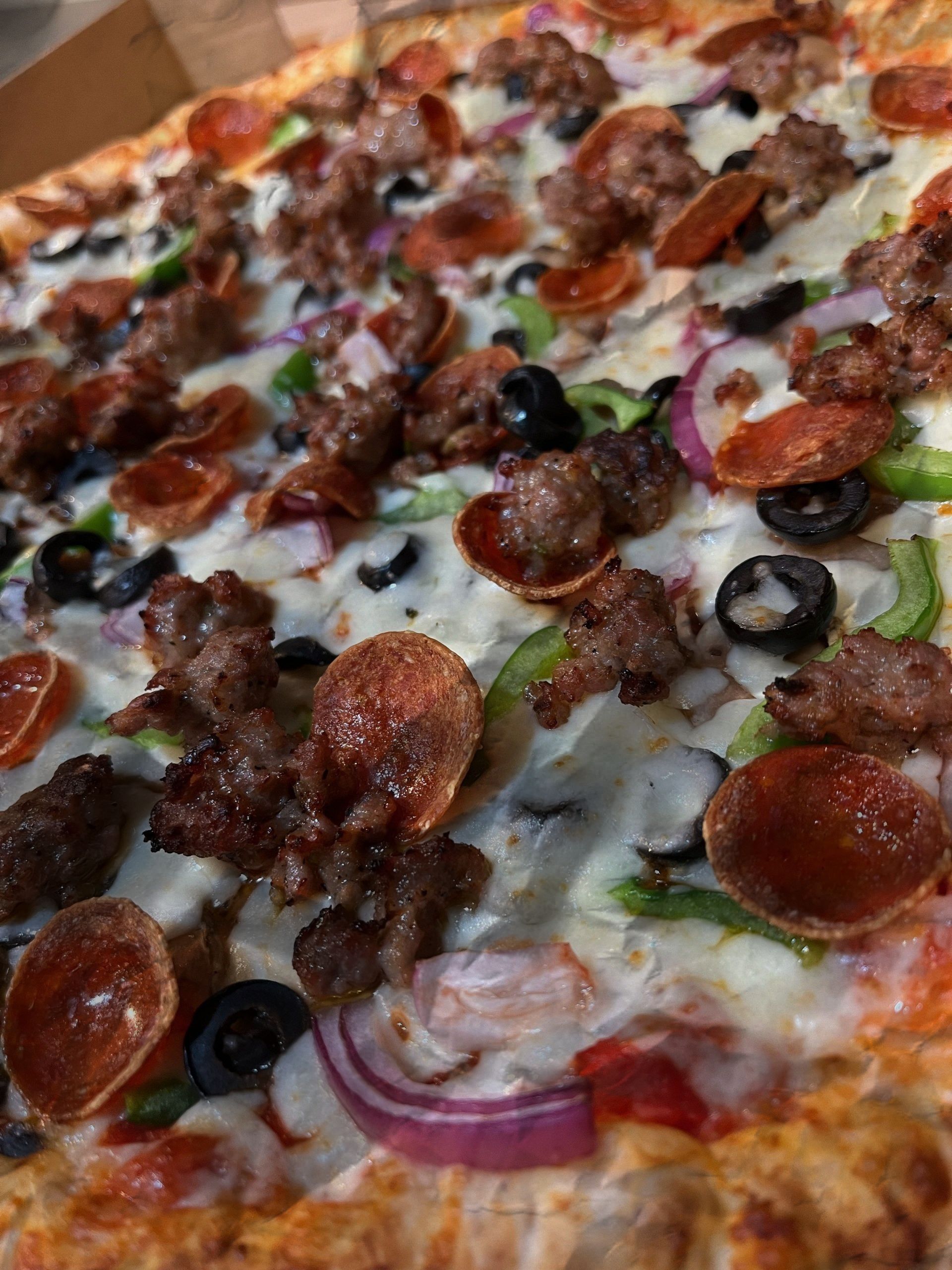 FamilyOwned Pizzeria Mishawaka, IN Hall’s Kitchen