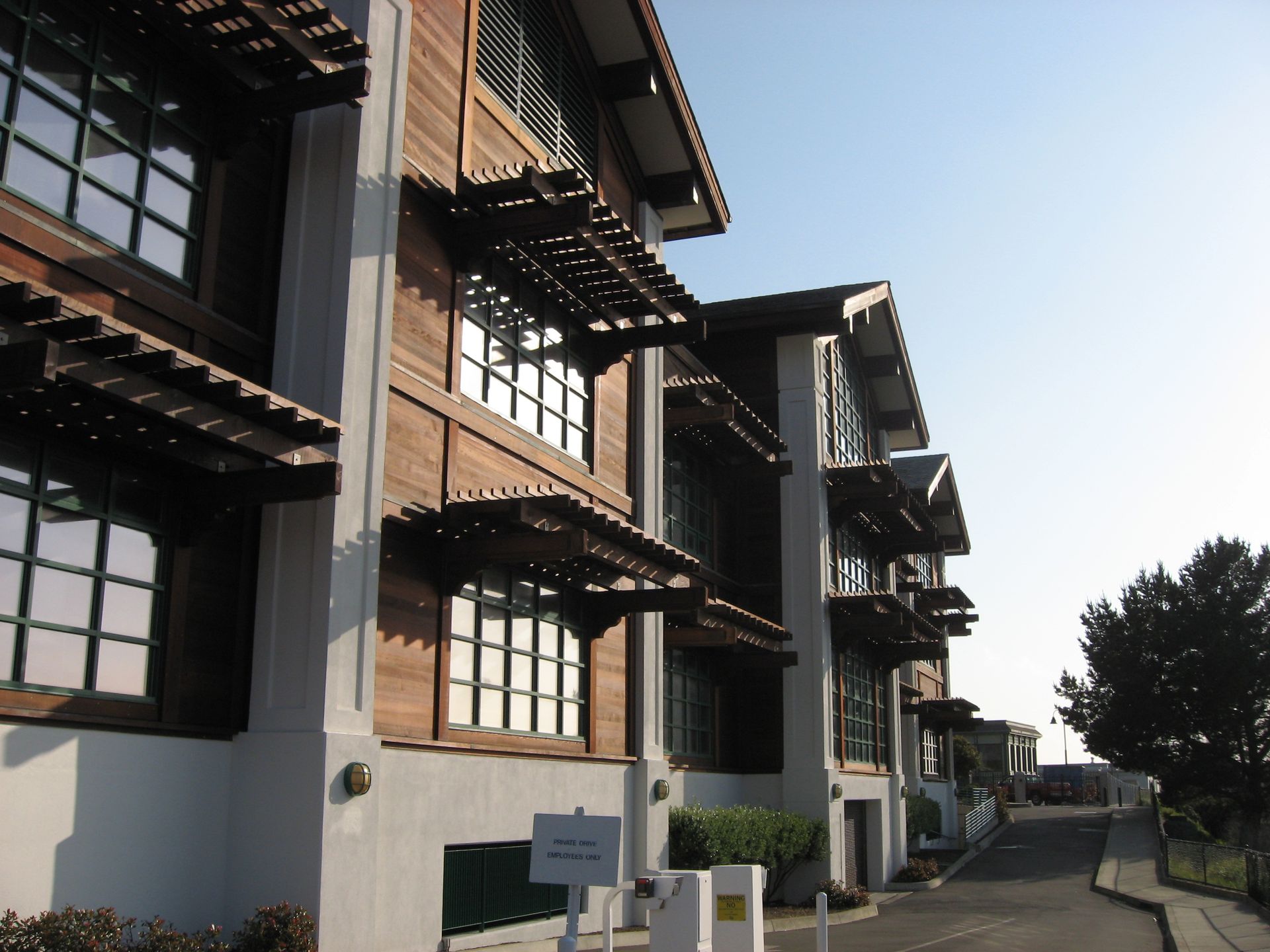 Exterior Glass Cleaning Eureka, CA Restif Cleaning