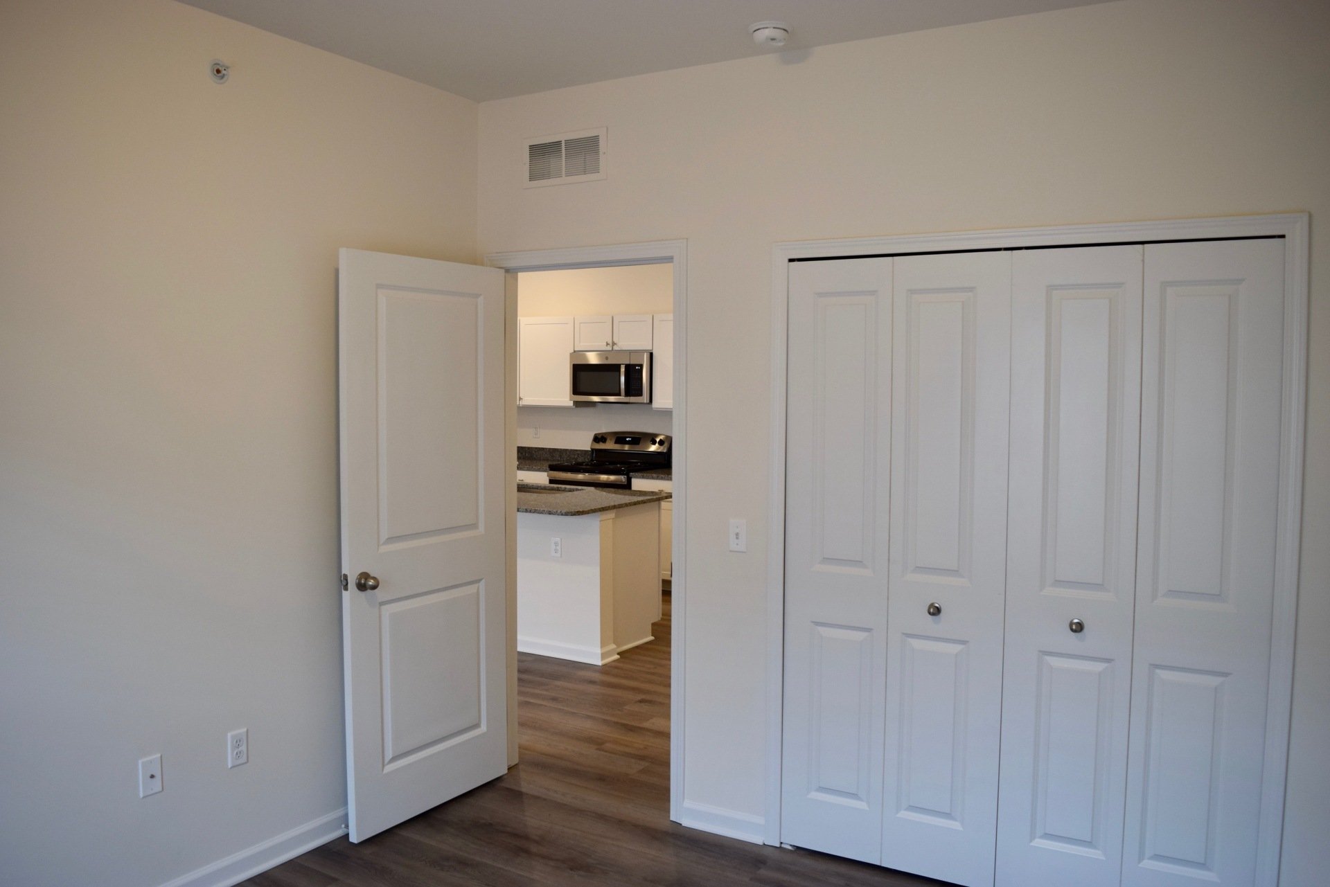 Towne Center Apartments Shelby Township, MI