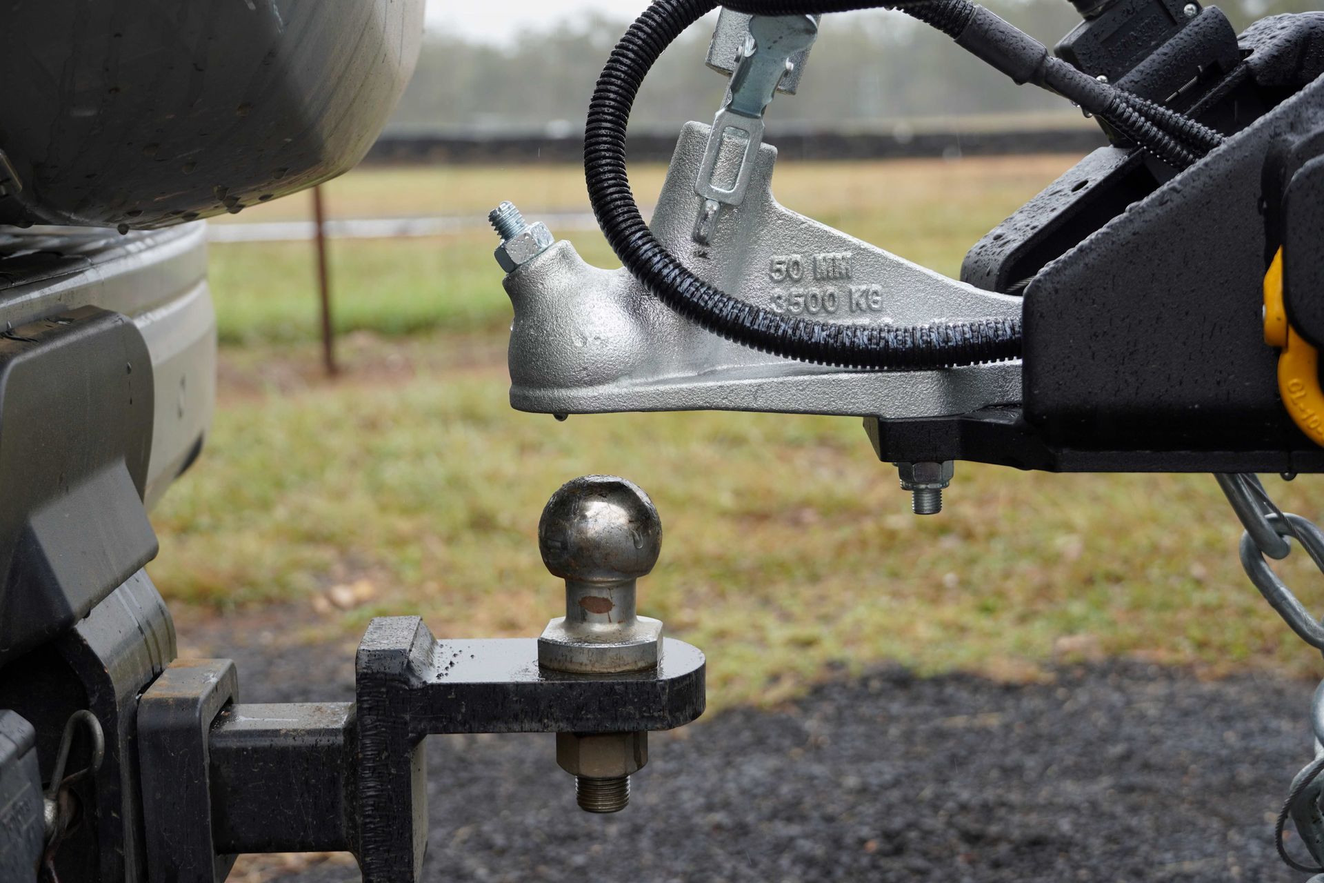 Learn how to safely hitch your trailer (with images)