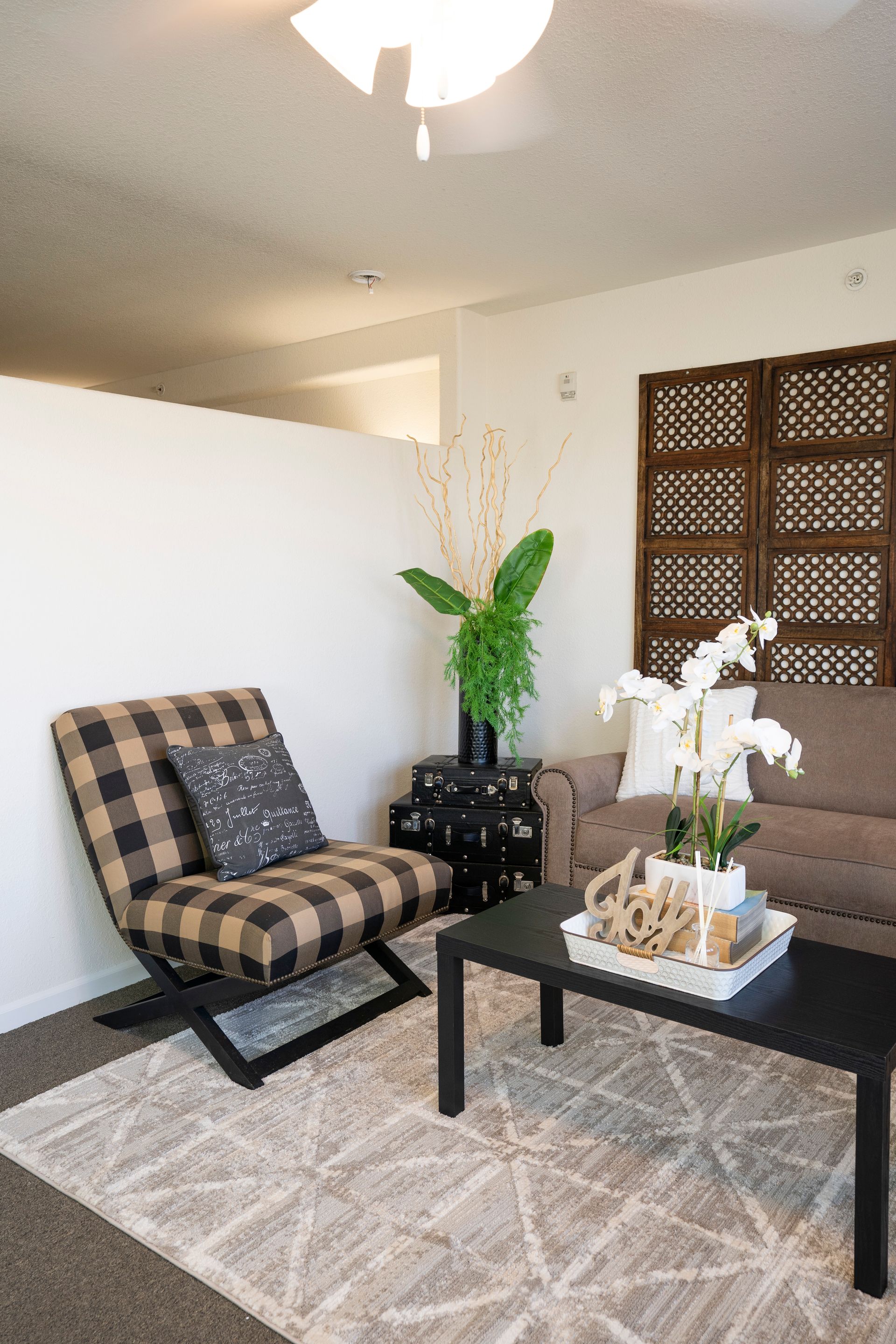 Apartment On Sixth Lawrence, KS Apartments