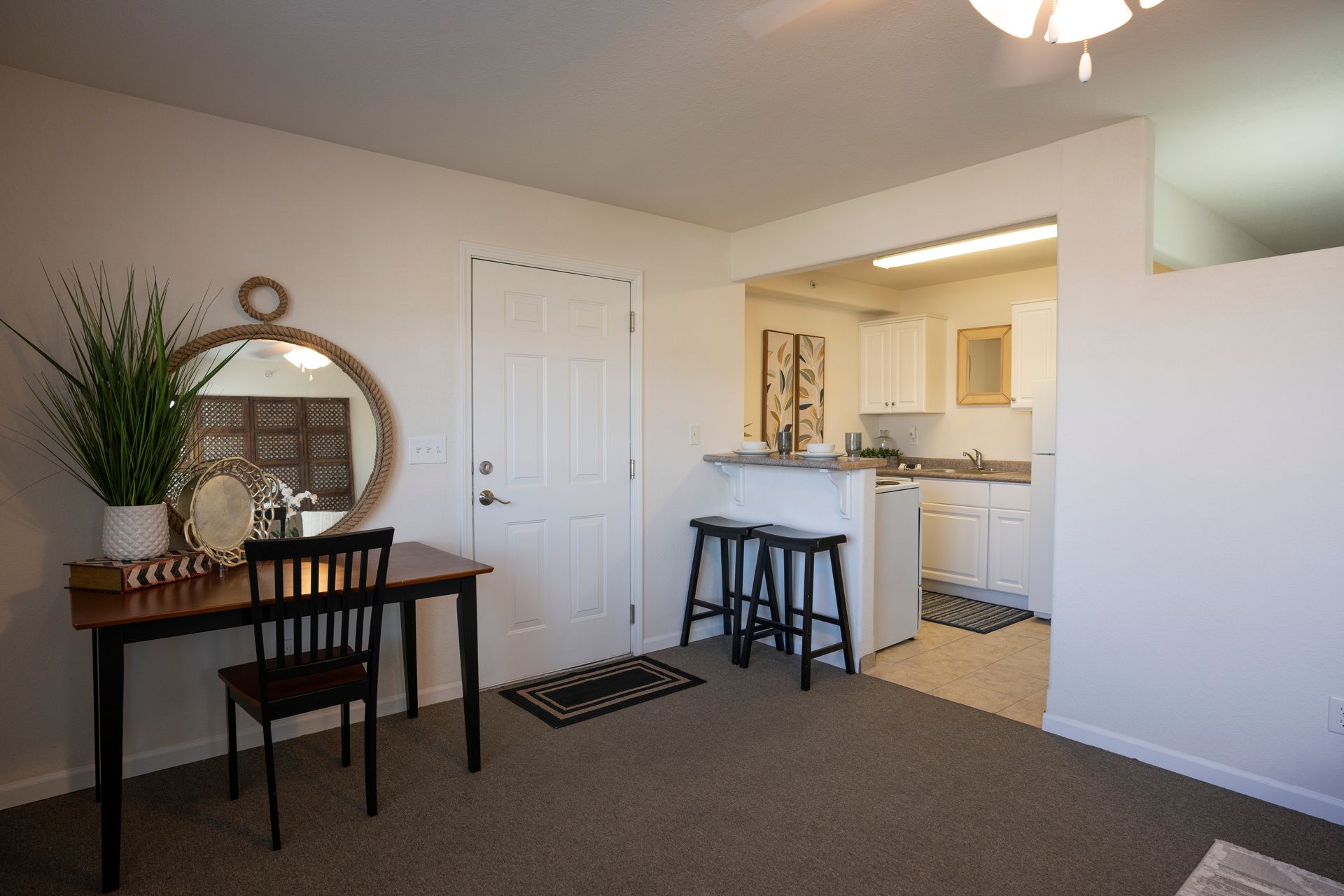 Apartment On Sixth Lawrence, KS Apartments