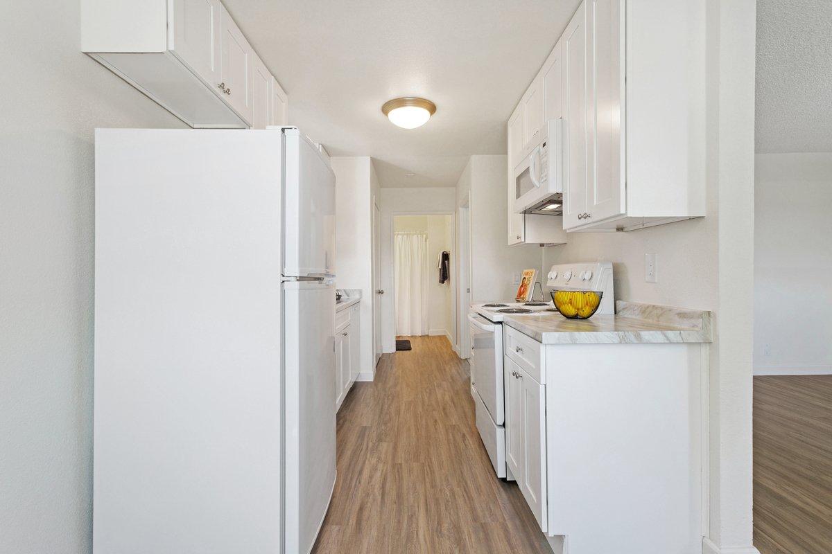 Oakleaf Apartment Homes Property Details