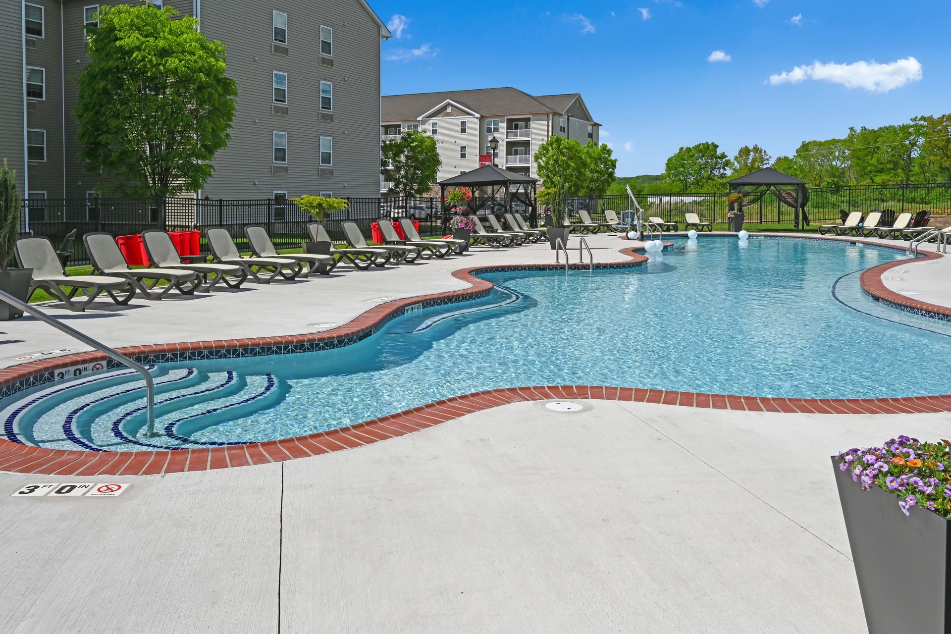 Amenities Apollo Point 44 in Bloomsburg, PA