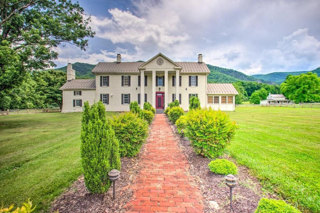 Balcony Downs Venue & Retreat Buena Vista, VA