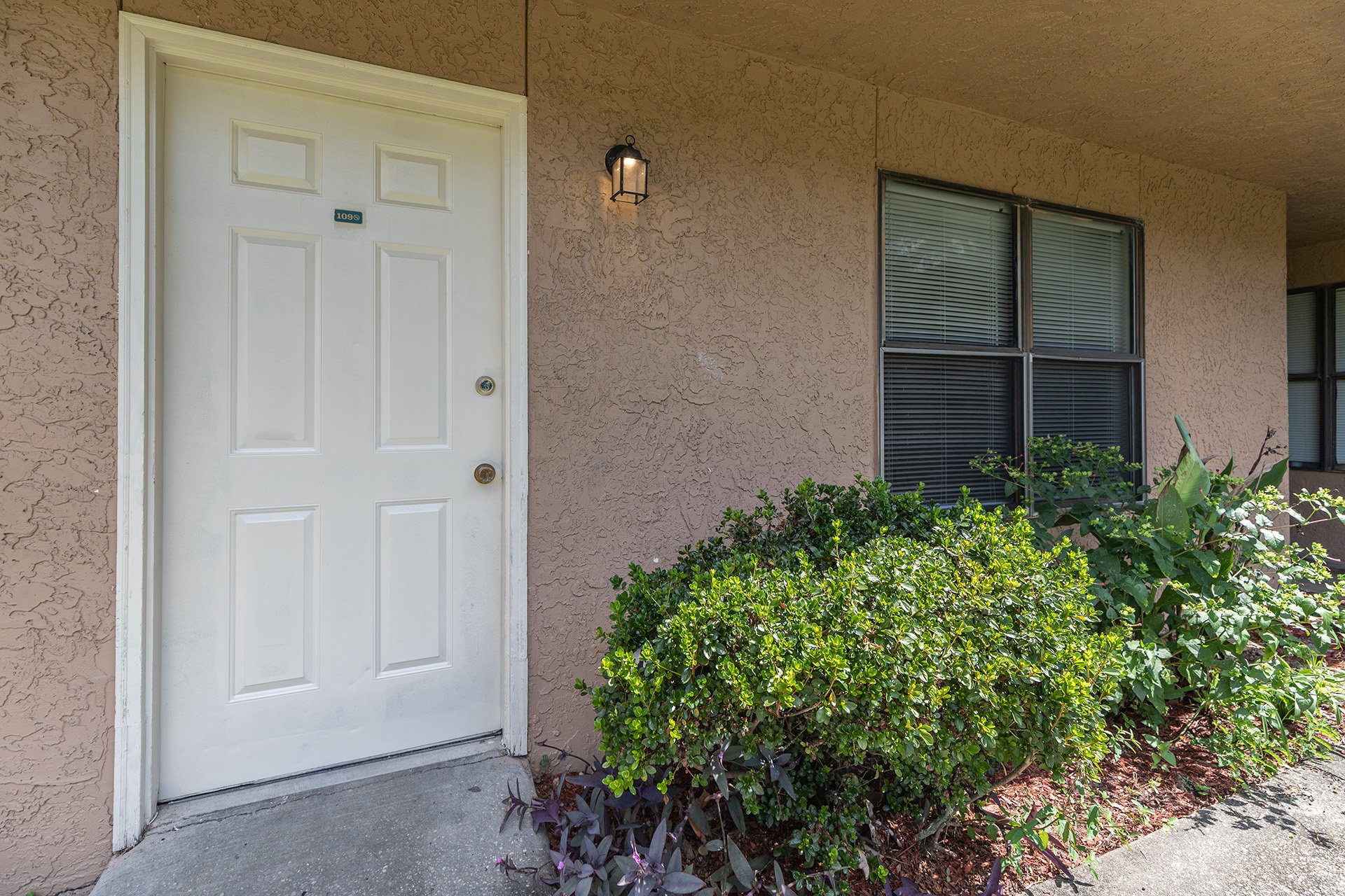 Riviera Place Apartments