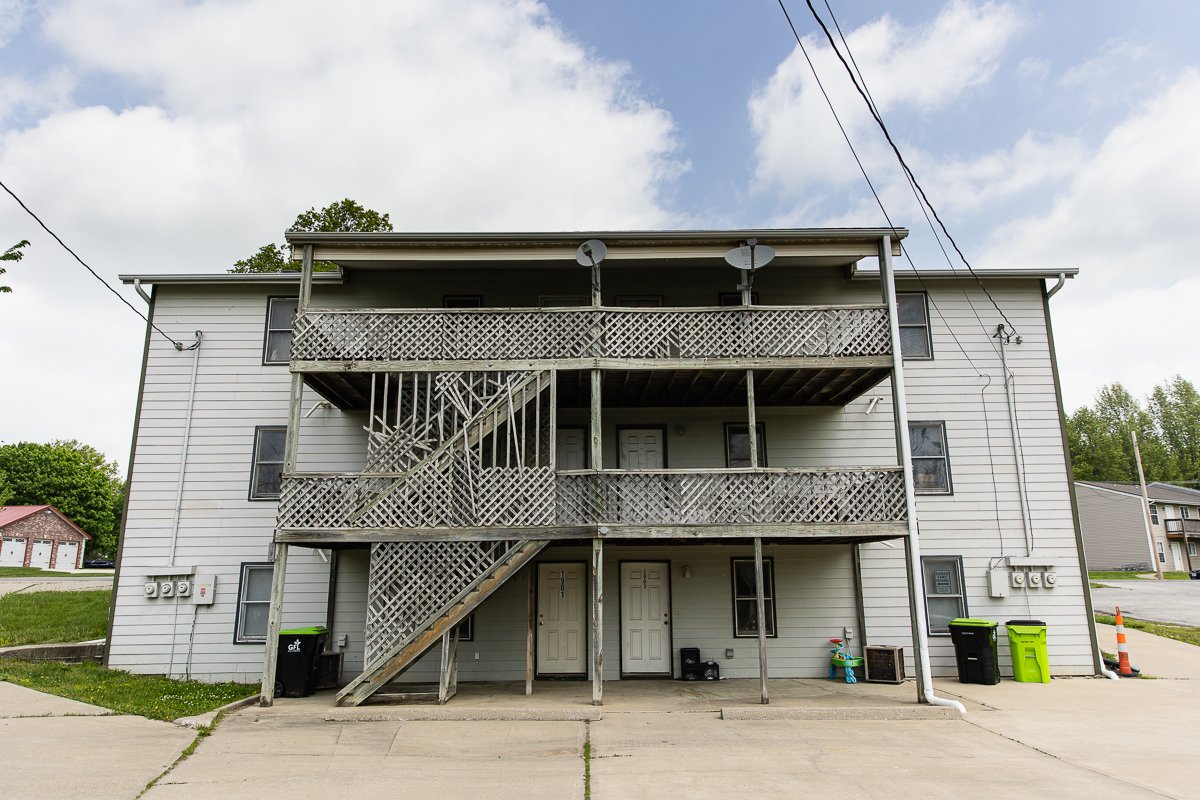 Rentals Chateau Court Apartments Raymore, MO