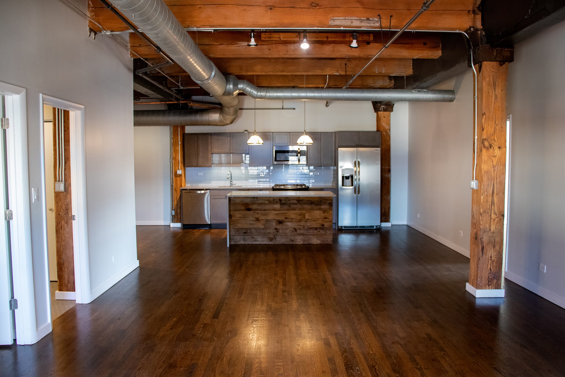 Gallery The Lofts at Gin Alley Fulton Market Apartments