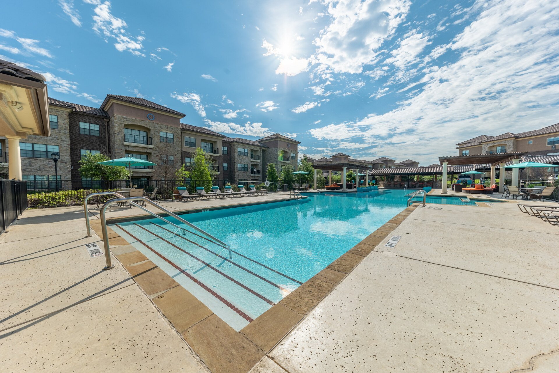 Evolv Apartments in Mansfield, TX