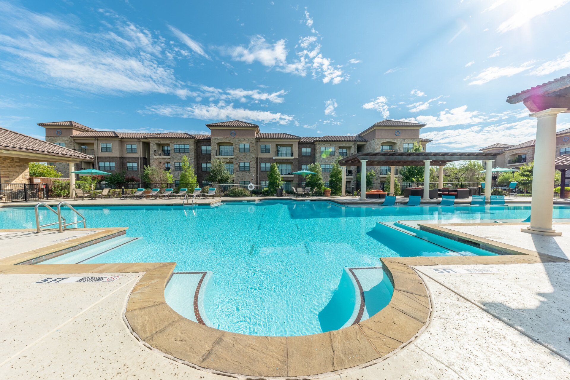 Evolv Apartments in Mansfield, TX