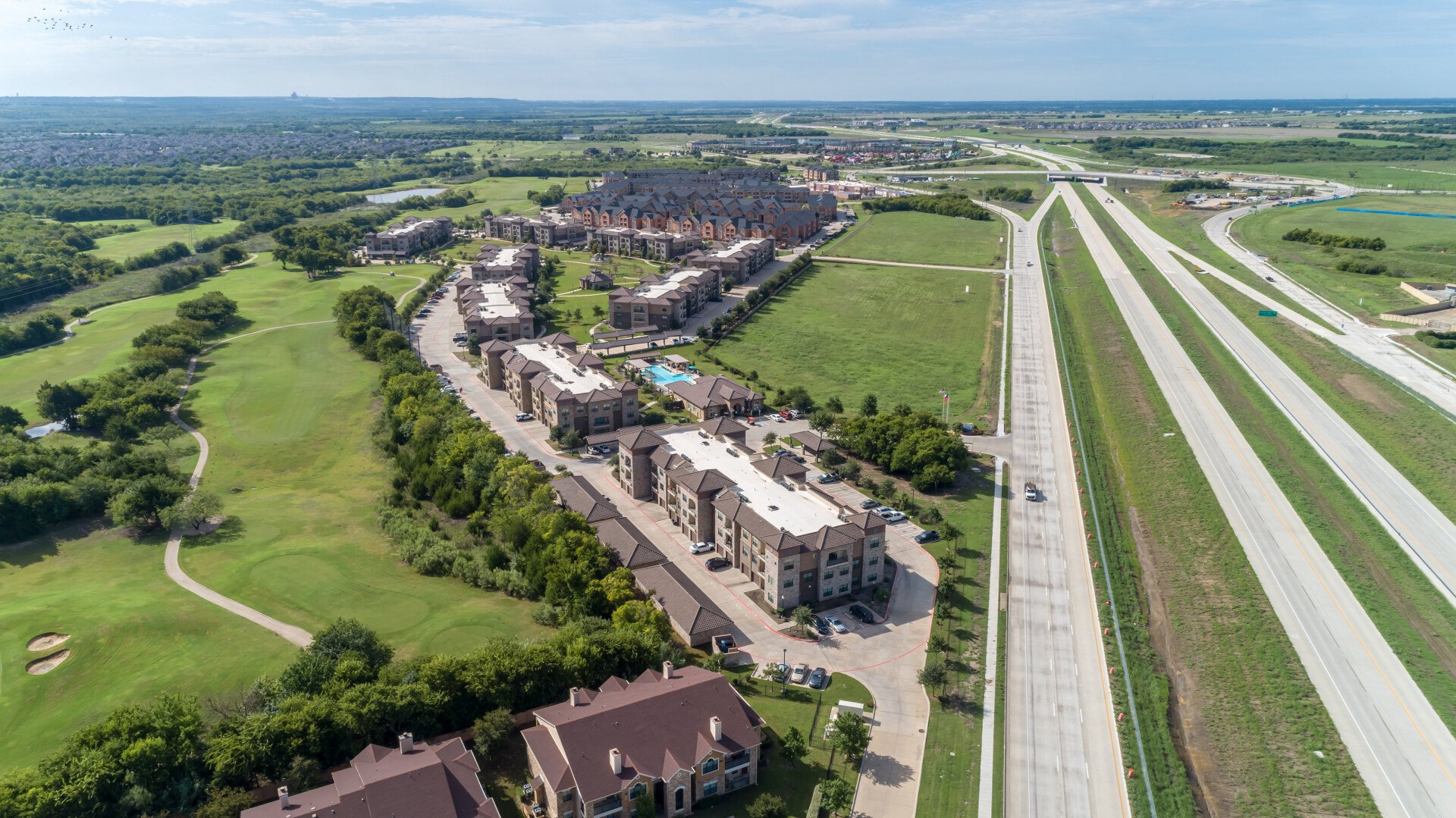 Evolv Apartments in Mansfield, TX