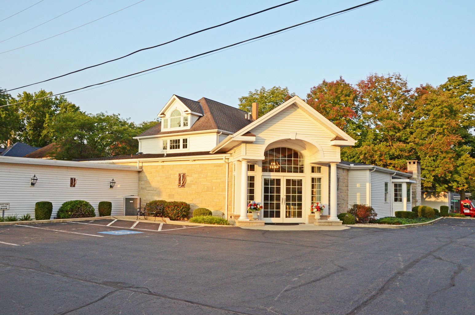 Our Facilities See Our Comforting & Elegant Space