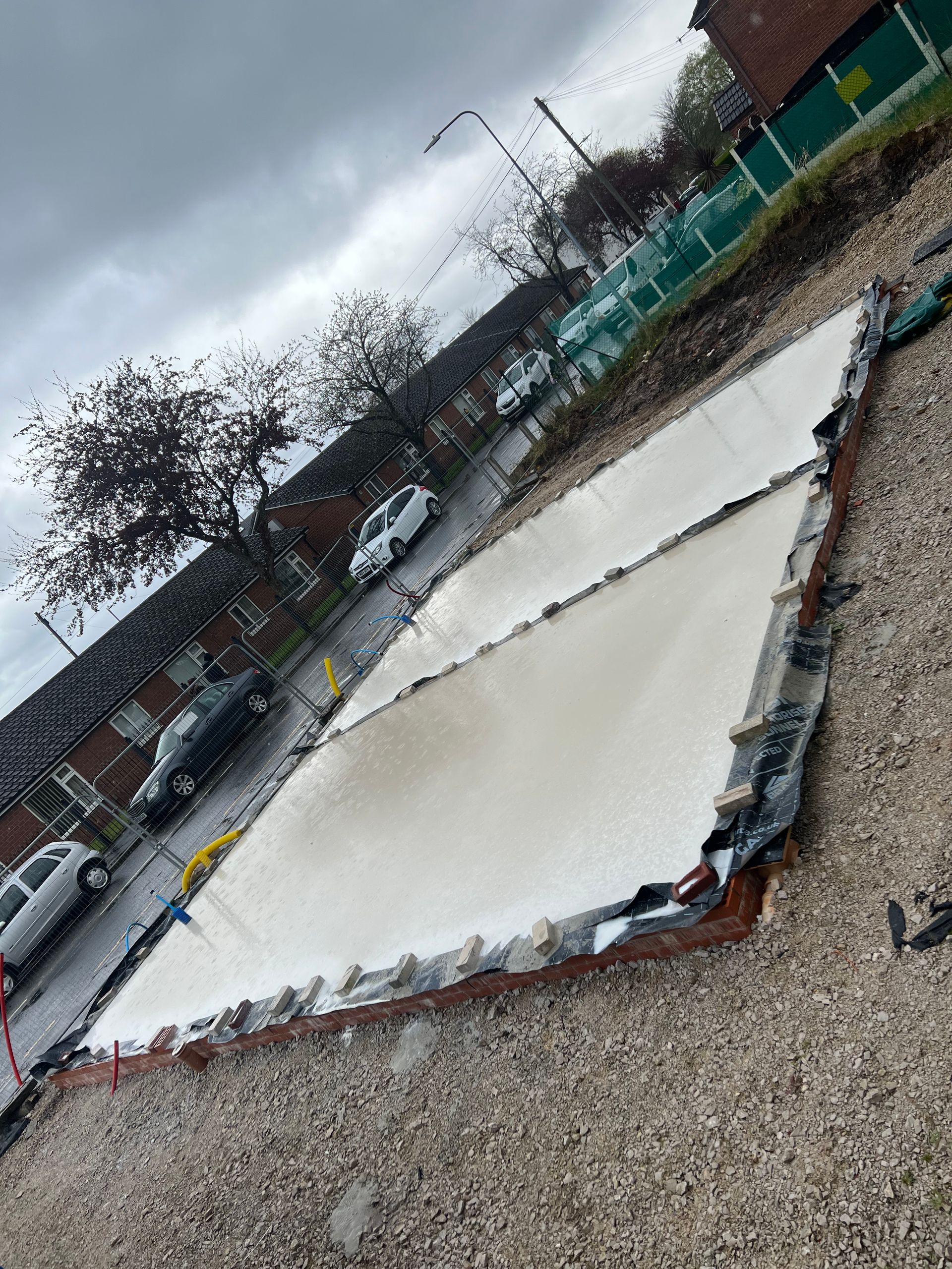 Gas Membrane, PIR Insulation, Dampproof Membrane & Top Flow Concrete