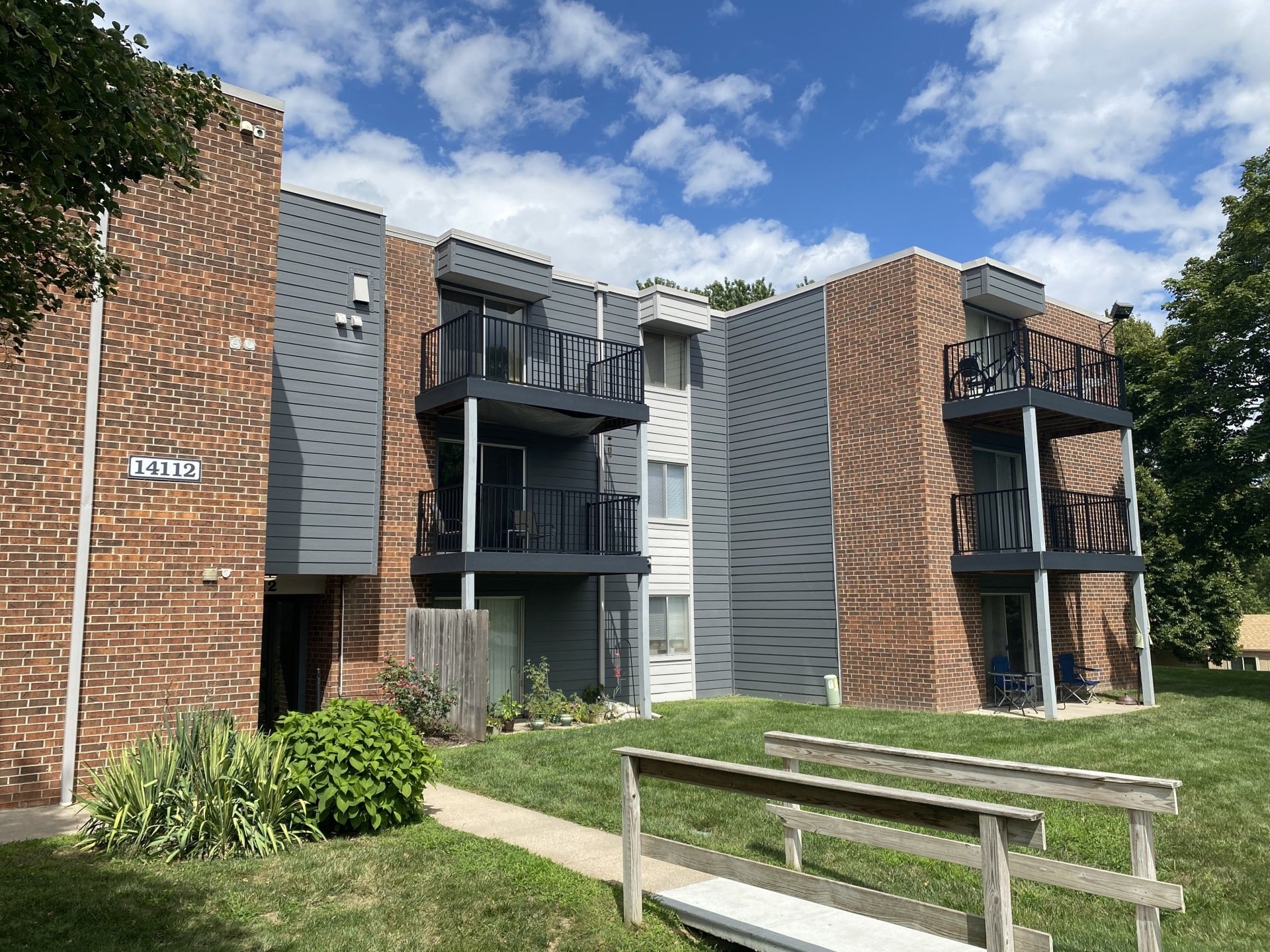 Woodridge Omaha, NE Apartments for Rent / Millard / Near Schools, Shopping