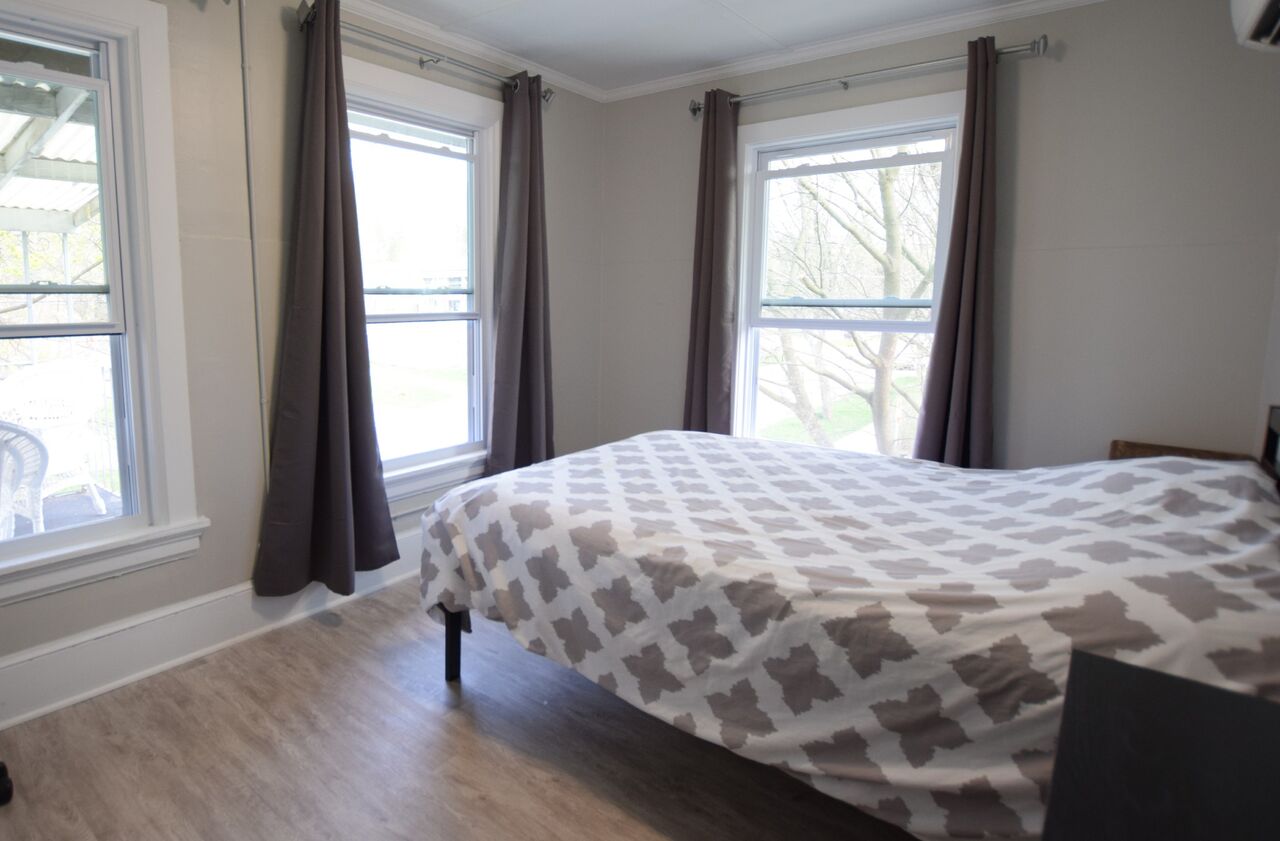 Modern Living Rentals Ithaca, NY 1002 N Aurora St Building