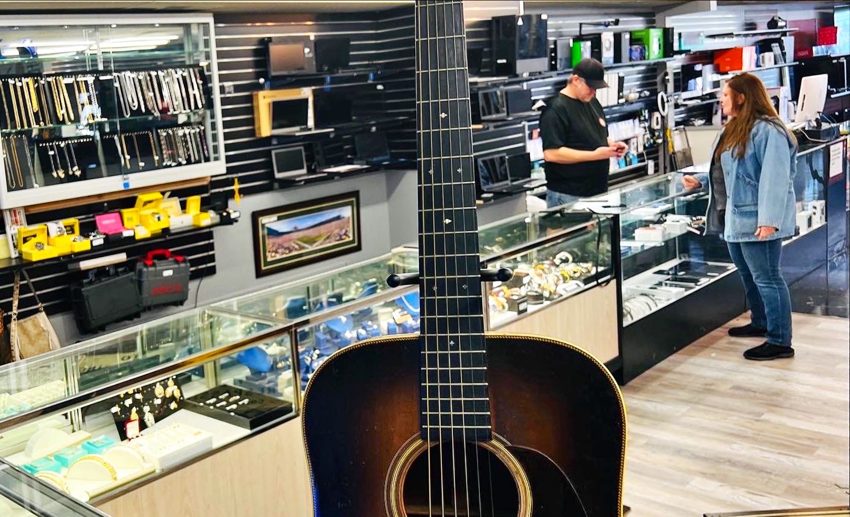 Sell your guitar in Harrisburg PA Pawn shop Harrisburg PA