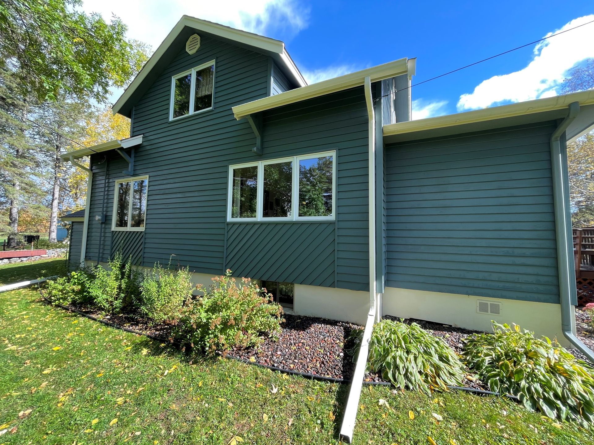 Gutters & Soffits Hermantown, MN A1 Seamless Gutters