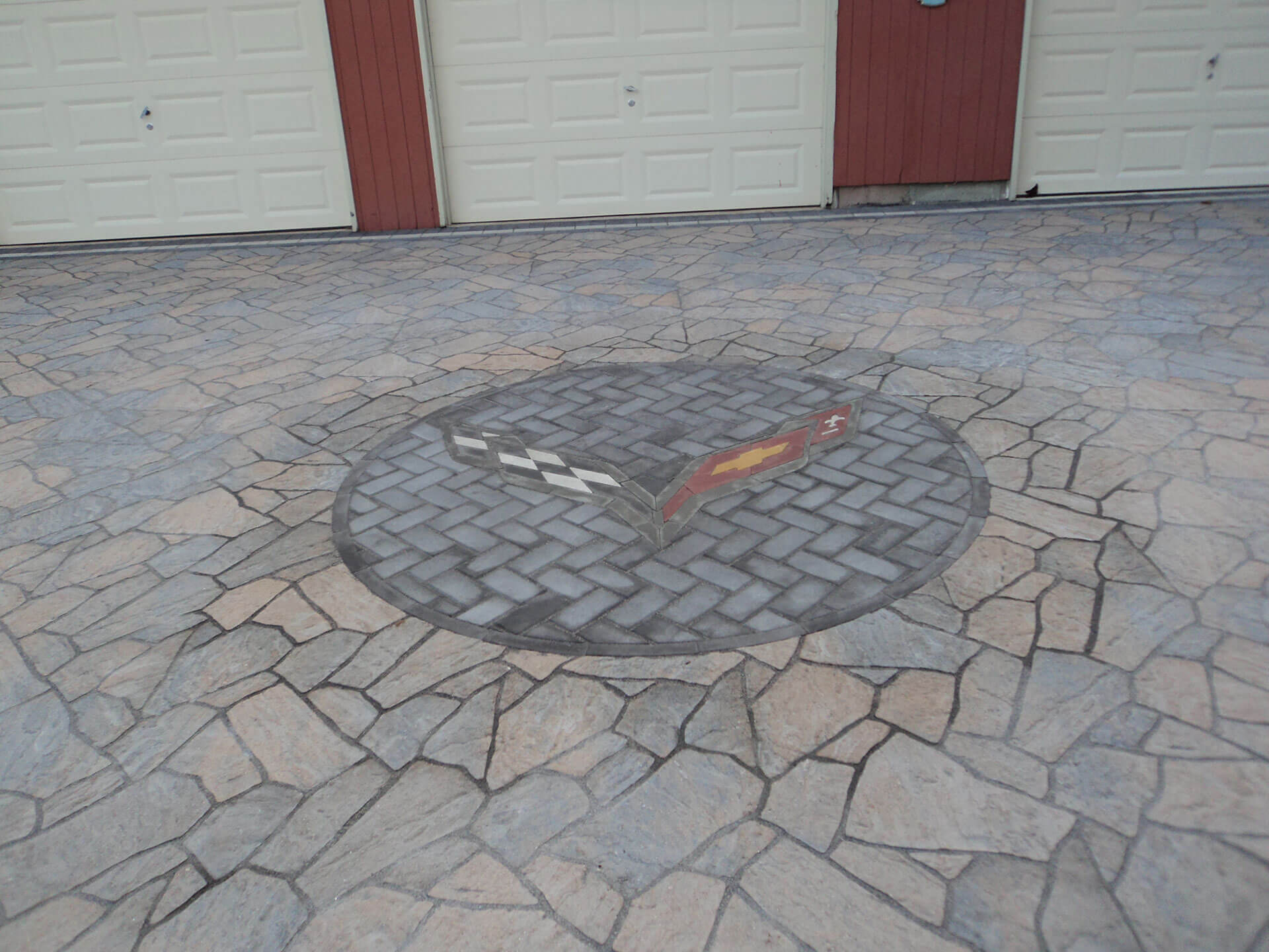 HOW MUCH DOES A PAVER DRIVEWAY COST?