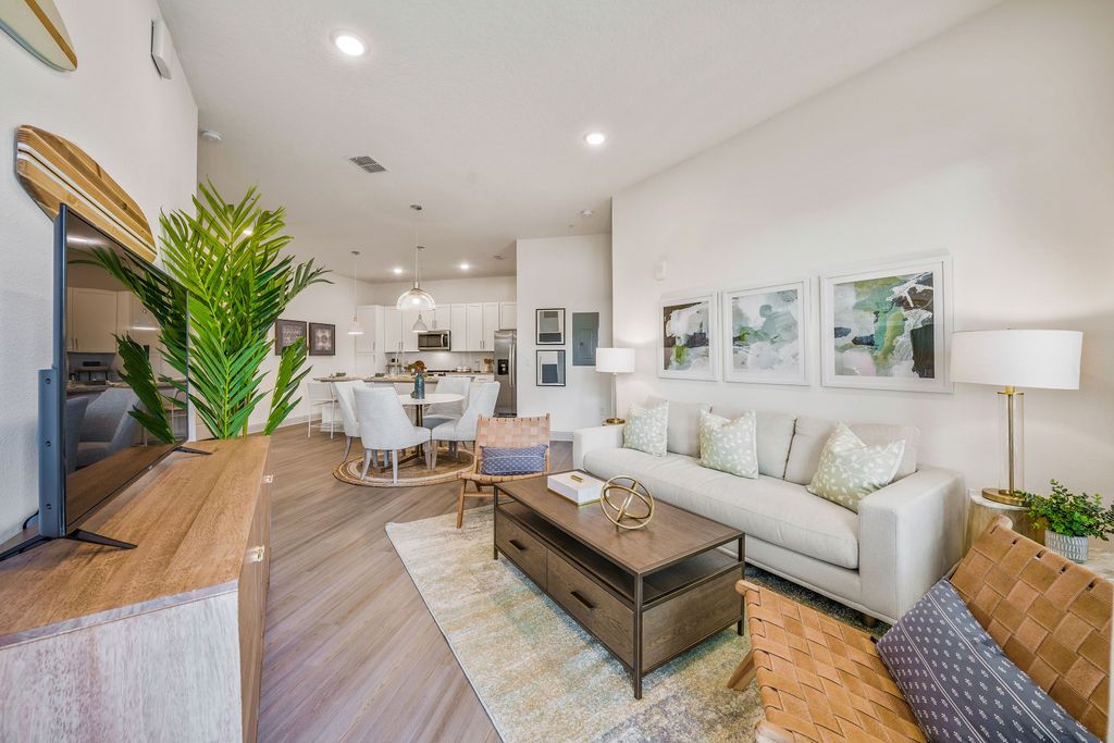 Livano Sunlake Luxury Apartments in Lutz, FL