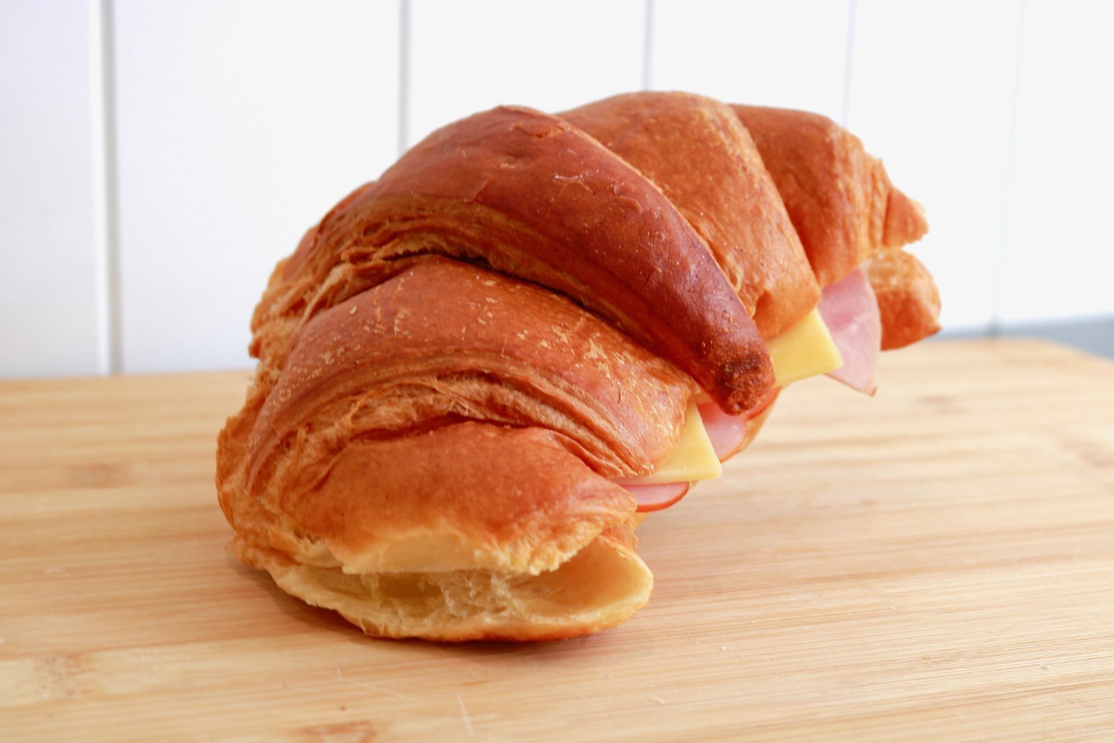 Black Swan Cafe and Coffee Mermaid Waters, Australia