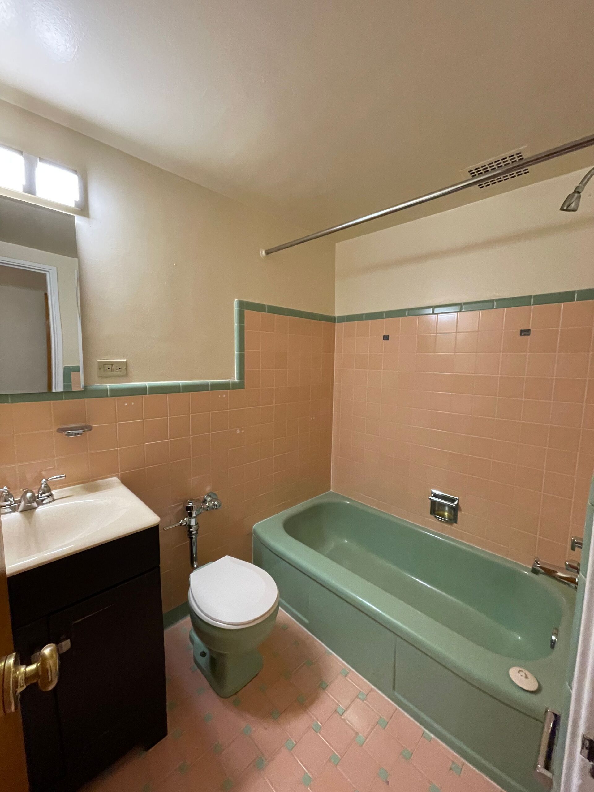 Ogden Arms at 800 Ogden Alden Brown & Company, LLC