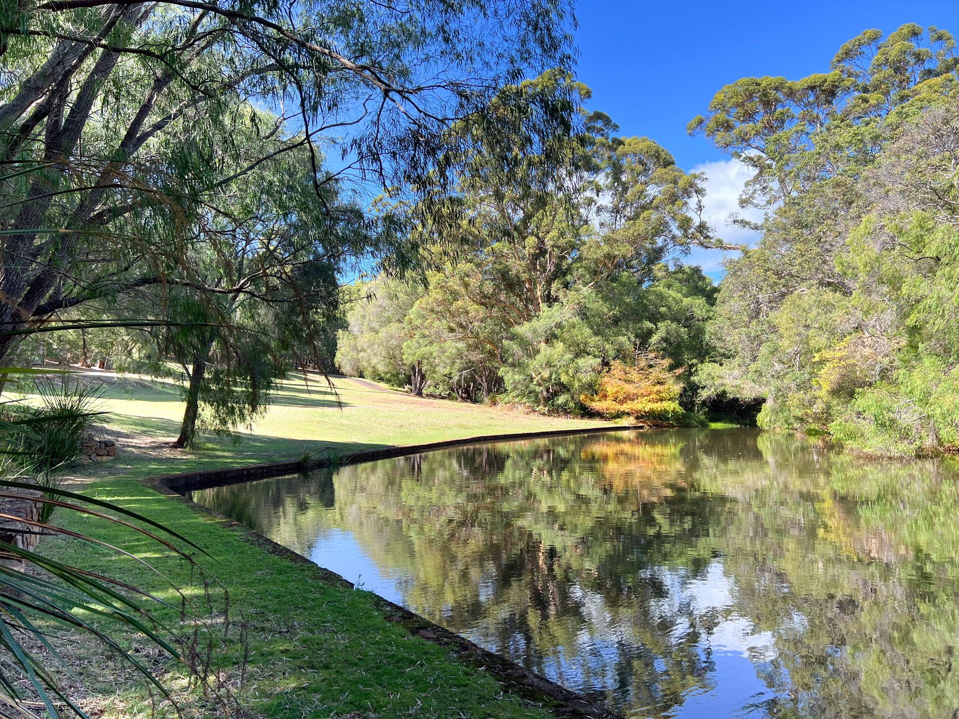 Gallery Waterfall Cottages