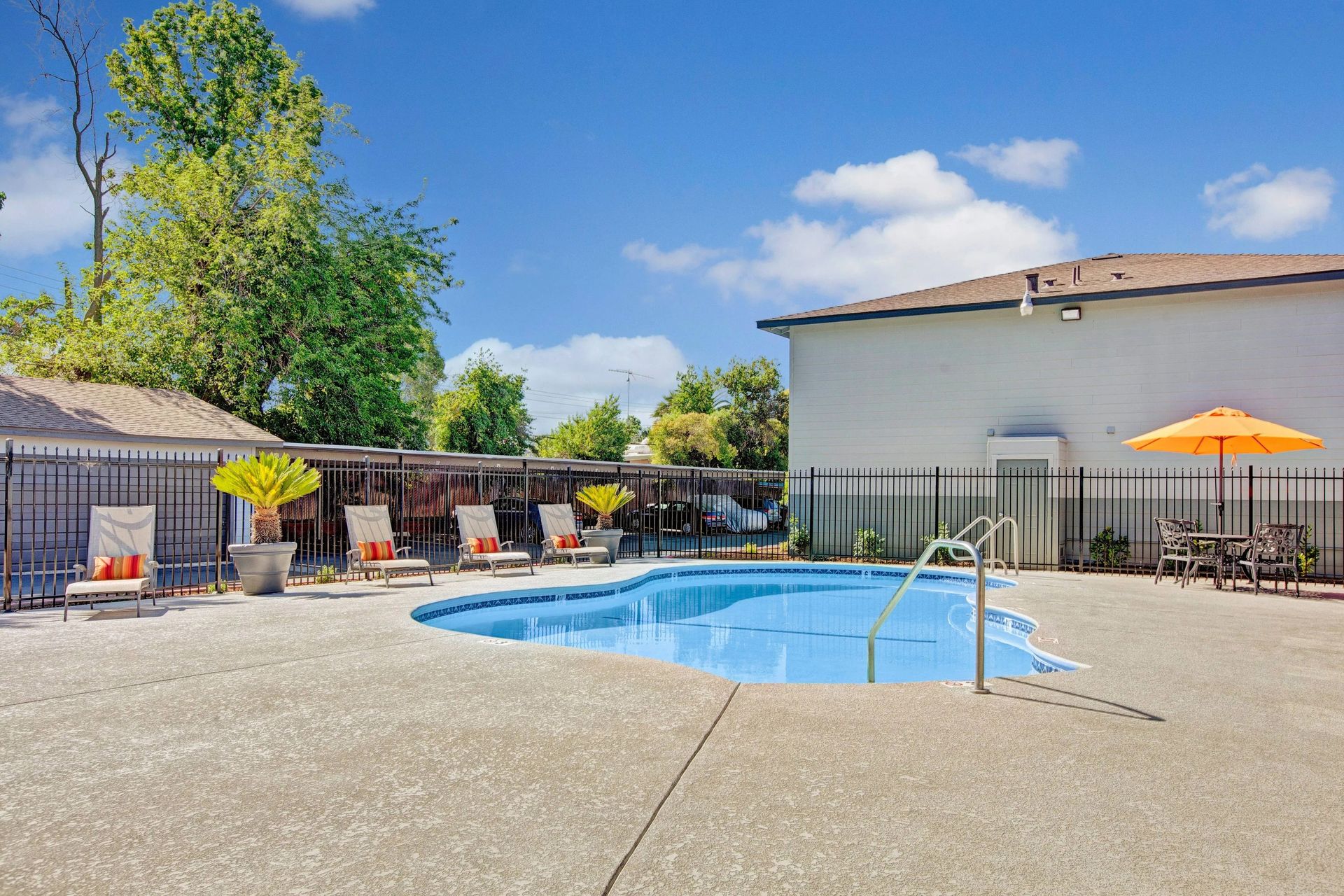 The Edison Apartments for Rent in Sacramento, CA