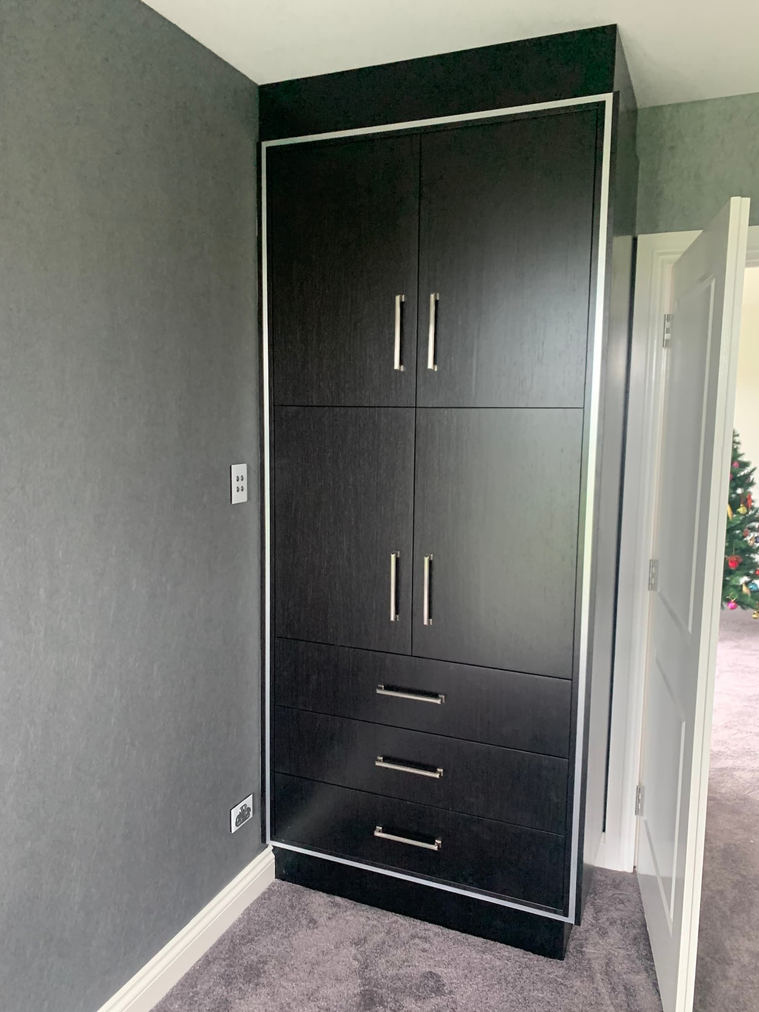 Custom Gold Coast BMG & Joinery