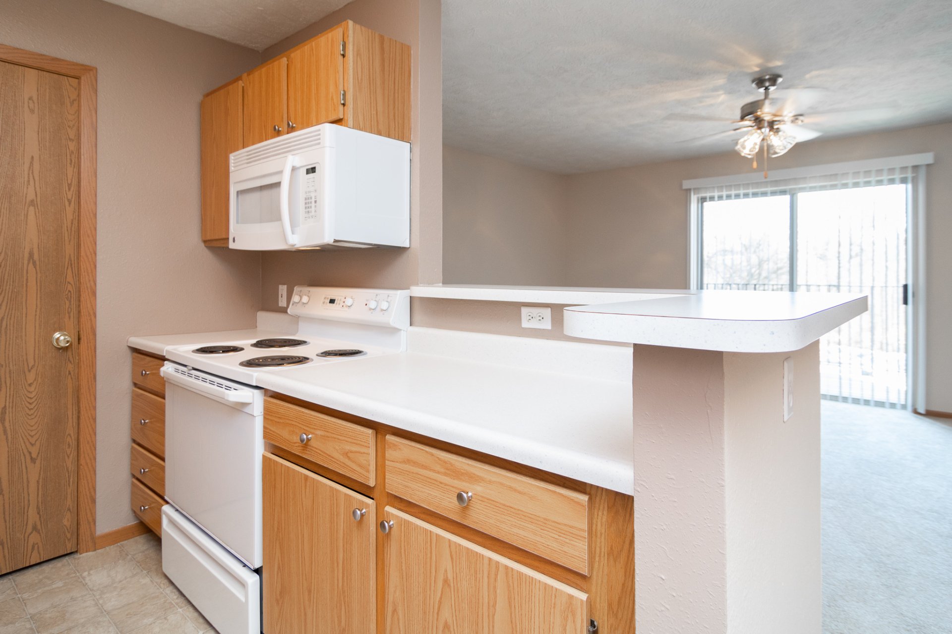 Foxboro Apartments Omaha, Millard, NE Area Apartments for Rent / View