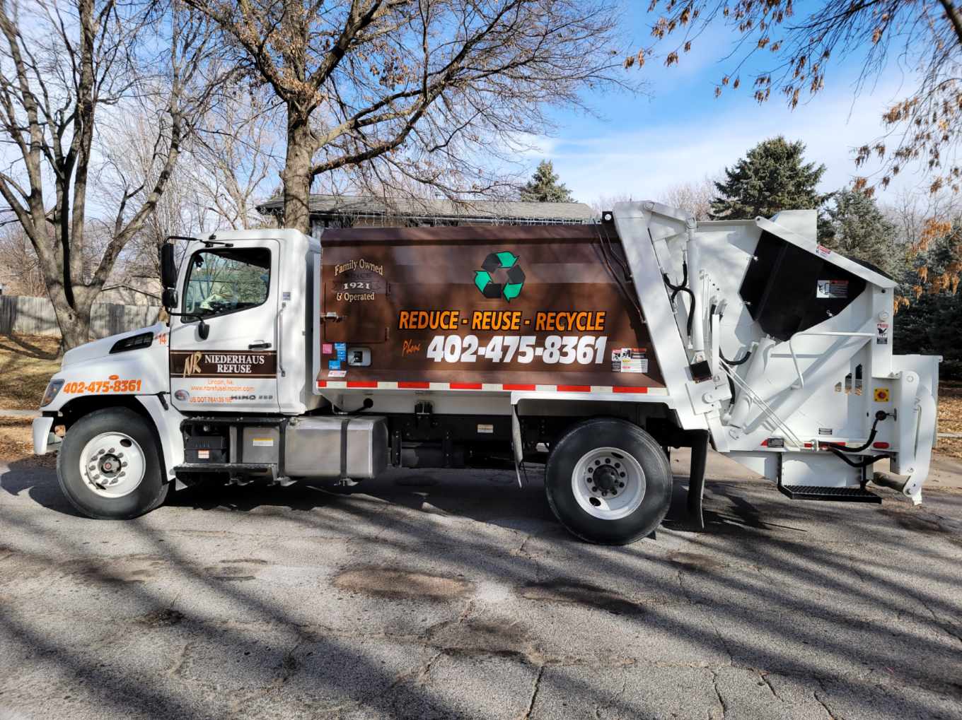 recycling services Lincoln, NE Niederhaus Refuse Inc